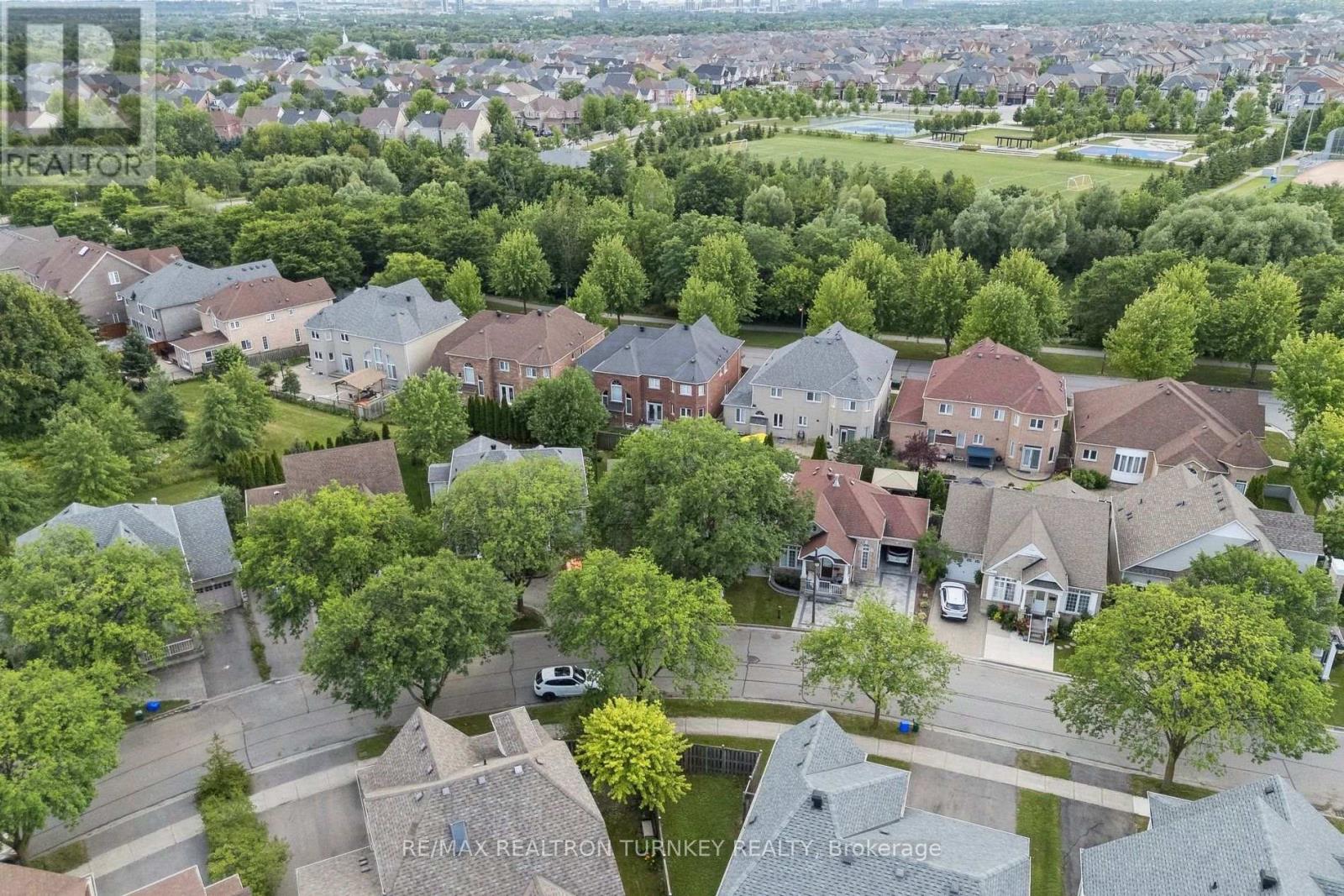 7 THOMAS BALES DRIVE - 41