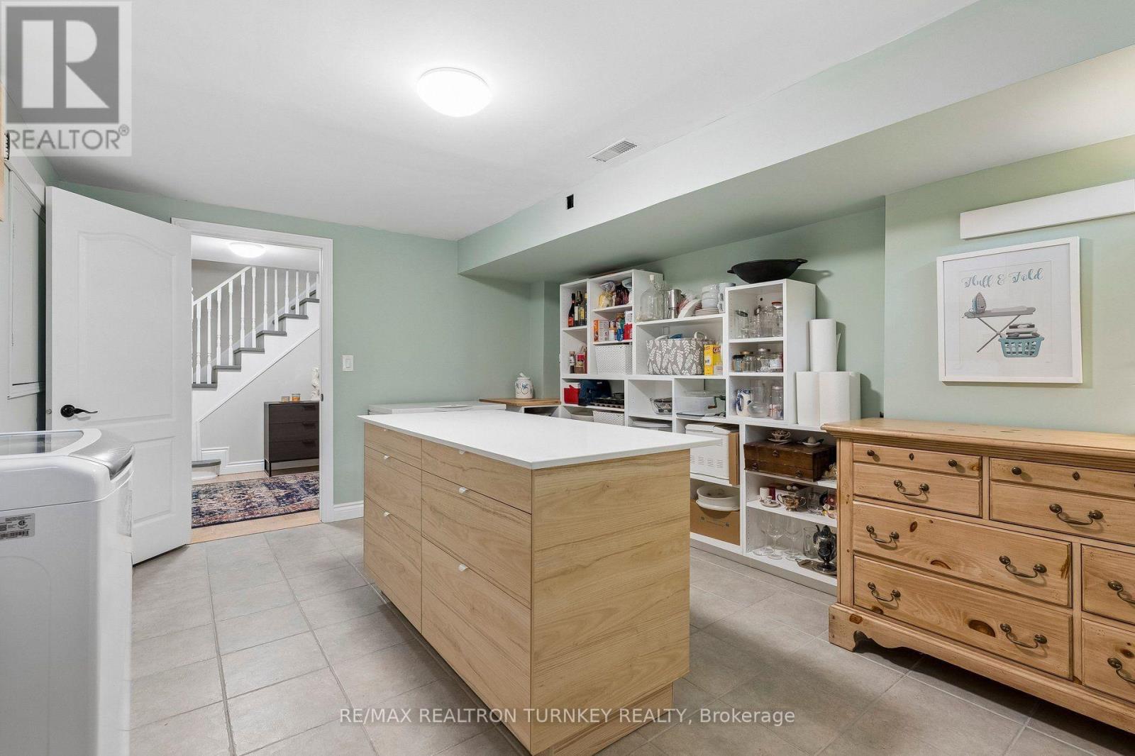 7 THOMAS BALES DRIVE - 24