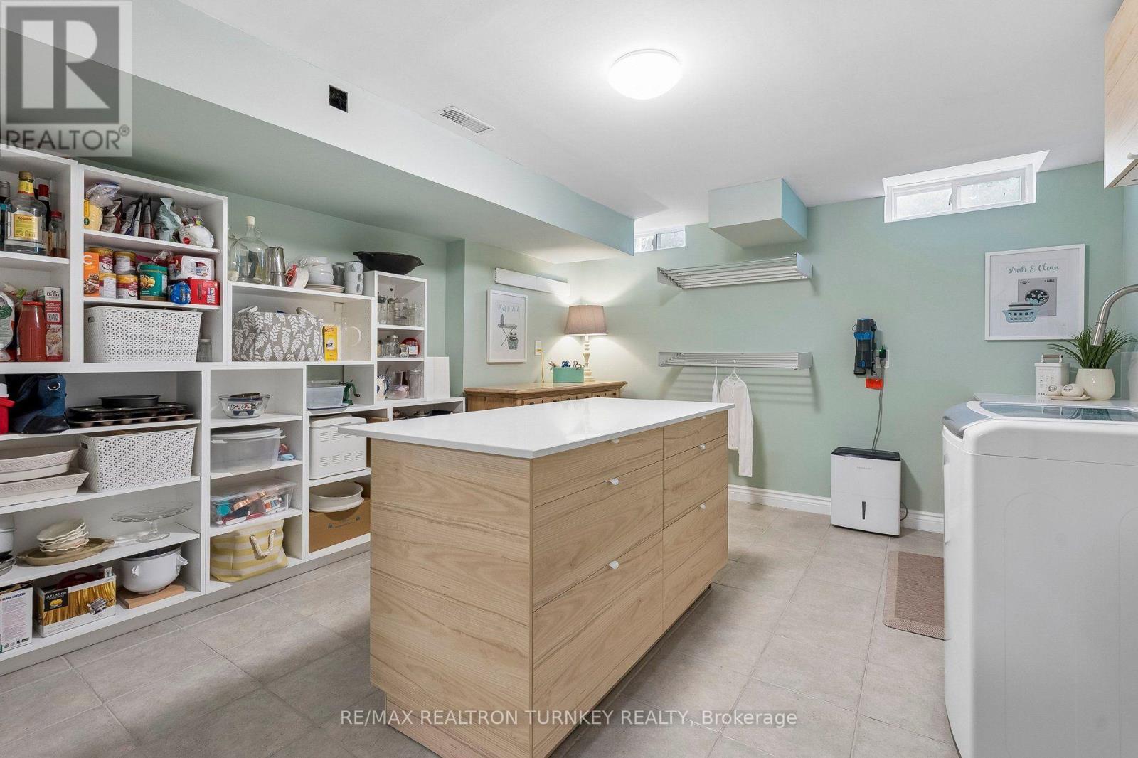 7 THOMAS BALES DRIVE - 31