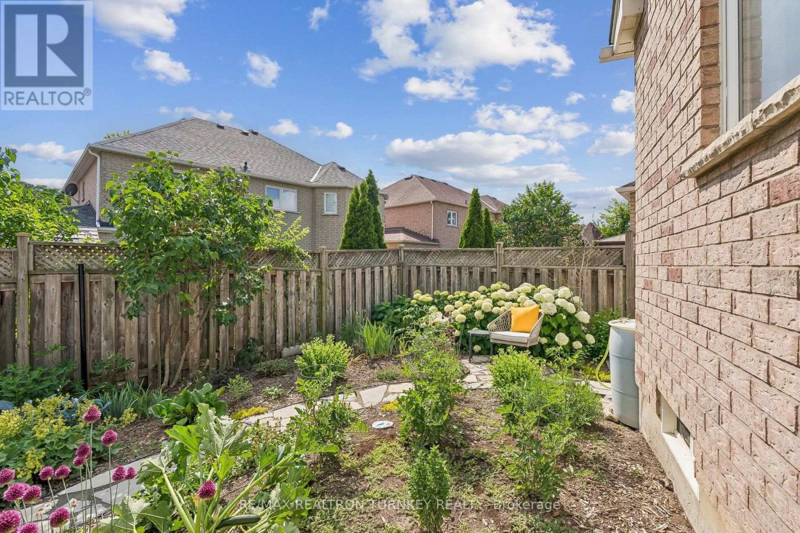 7 THOMAS BALES DRIVE - 42