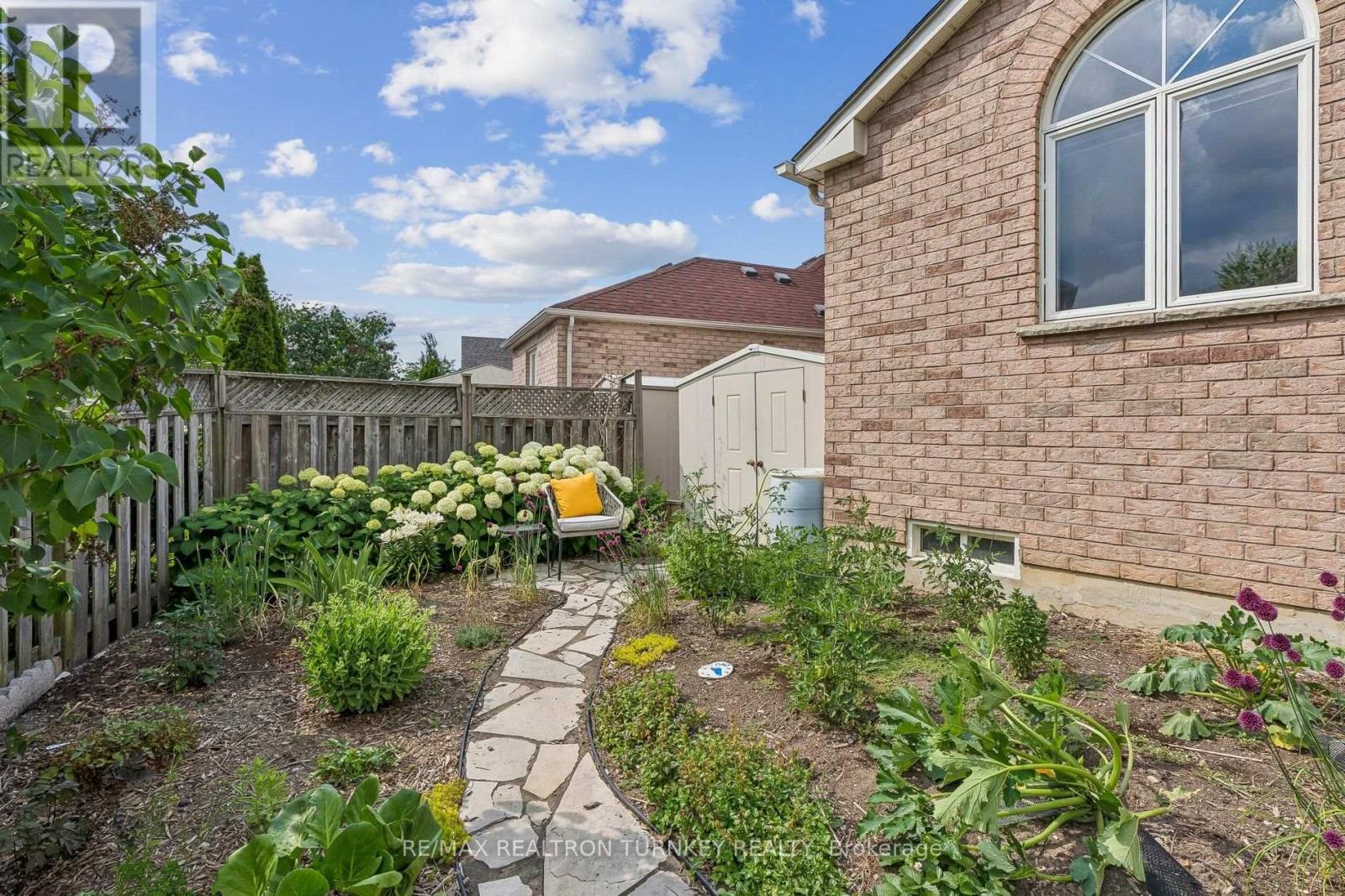 7 THOMAS BALES DRIVE - 38