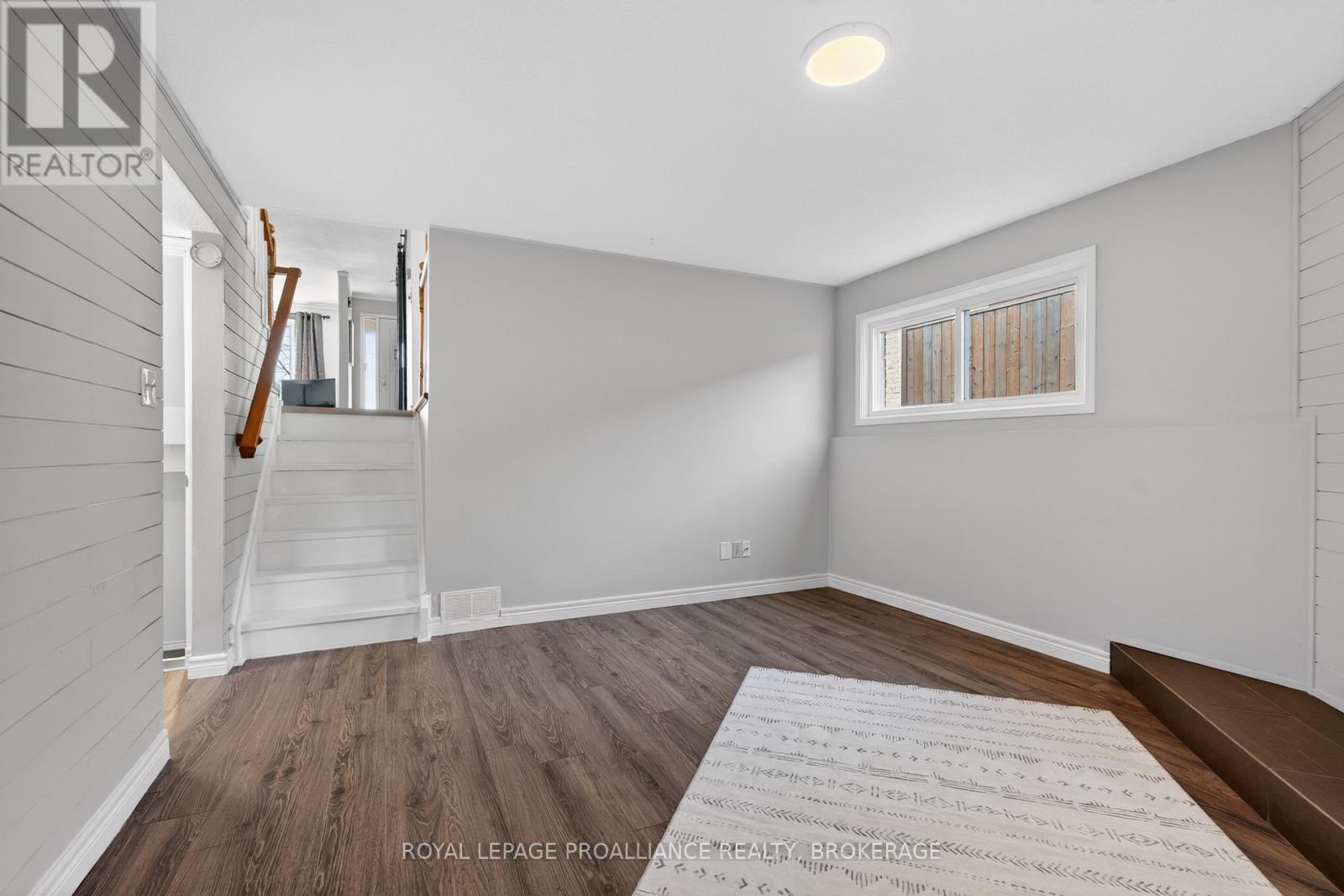 16 GRENADIER DRIVE - 21