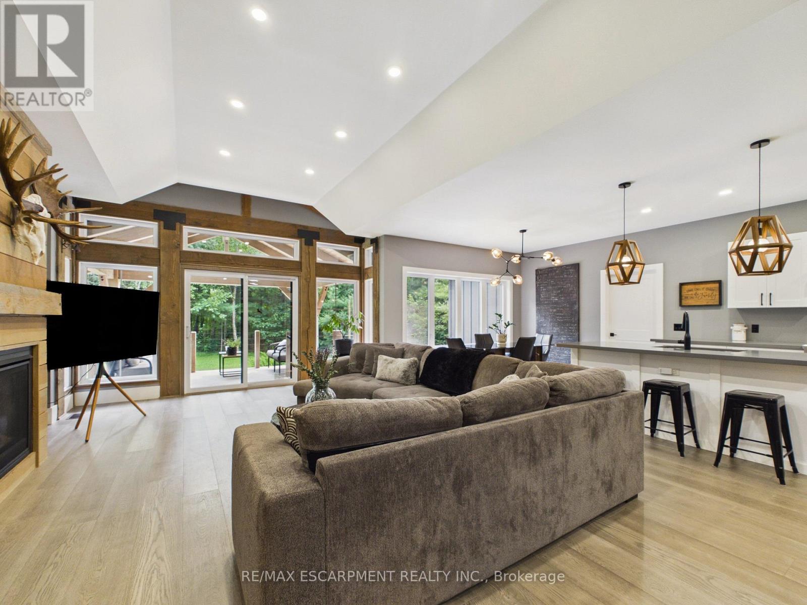 1039 XAVIER STREET - 11