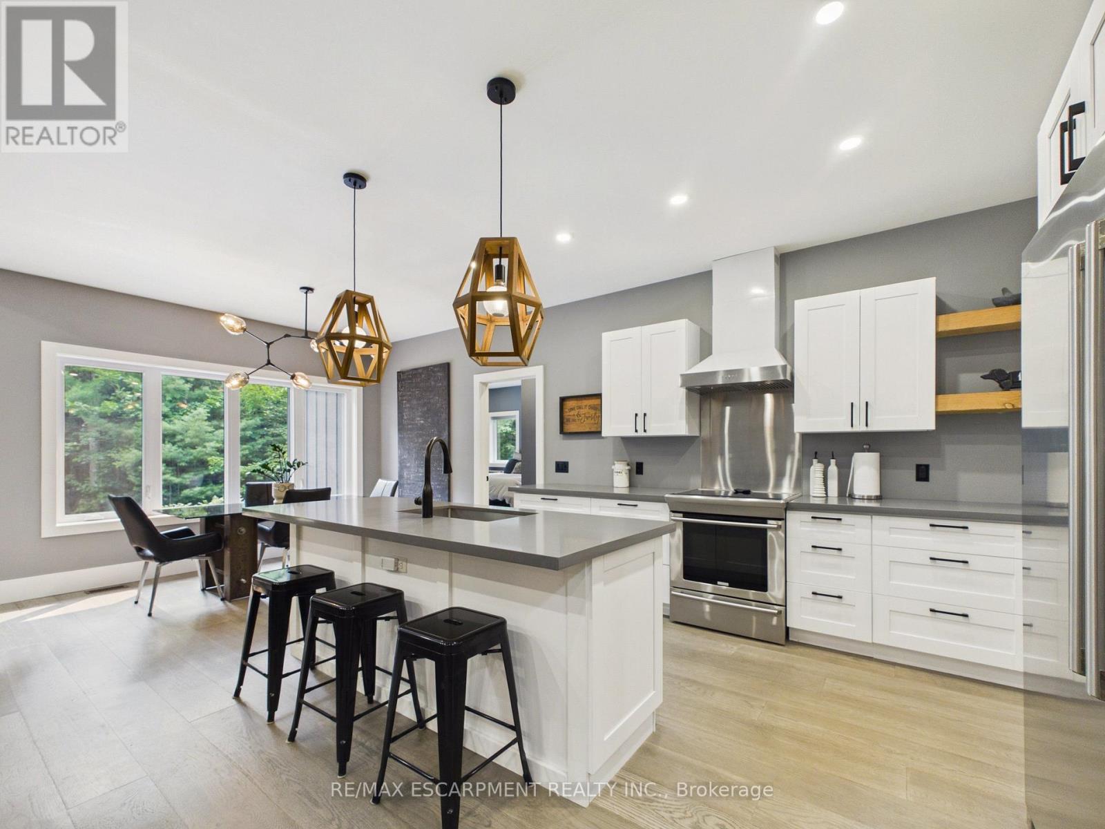 1039 XAVIER STREET - 12