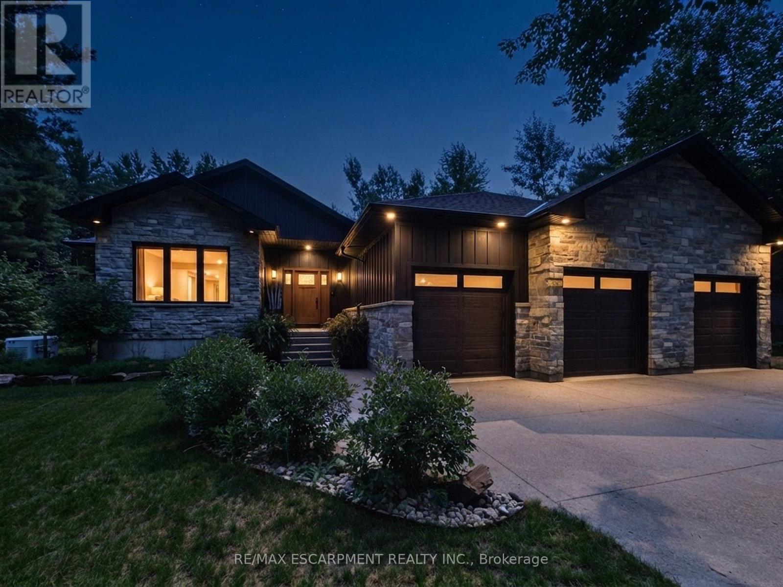 1039 XAVIER STREET - 2