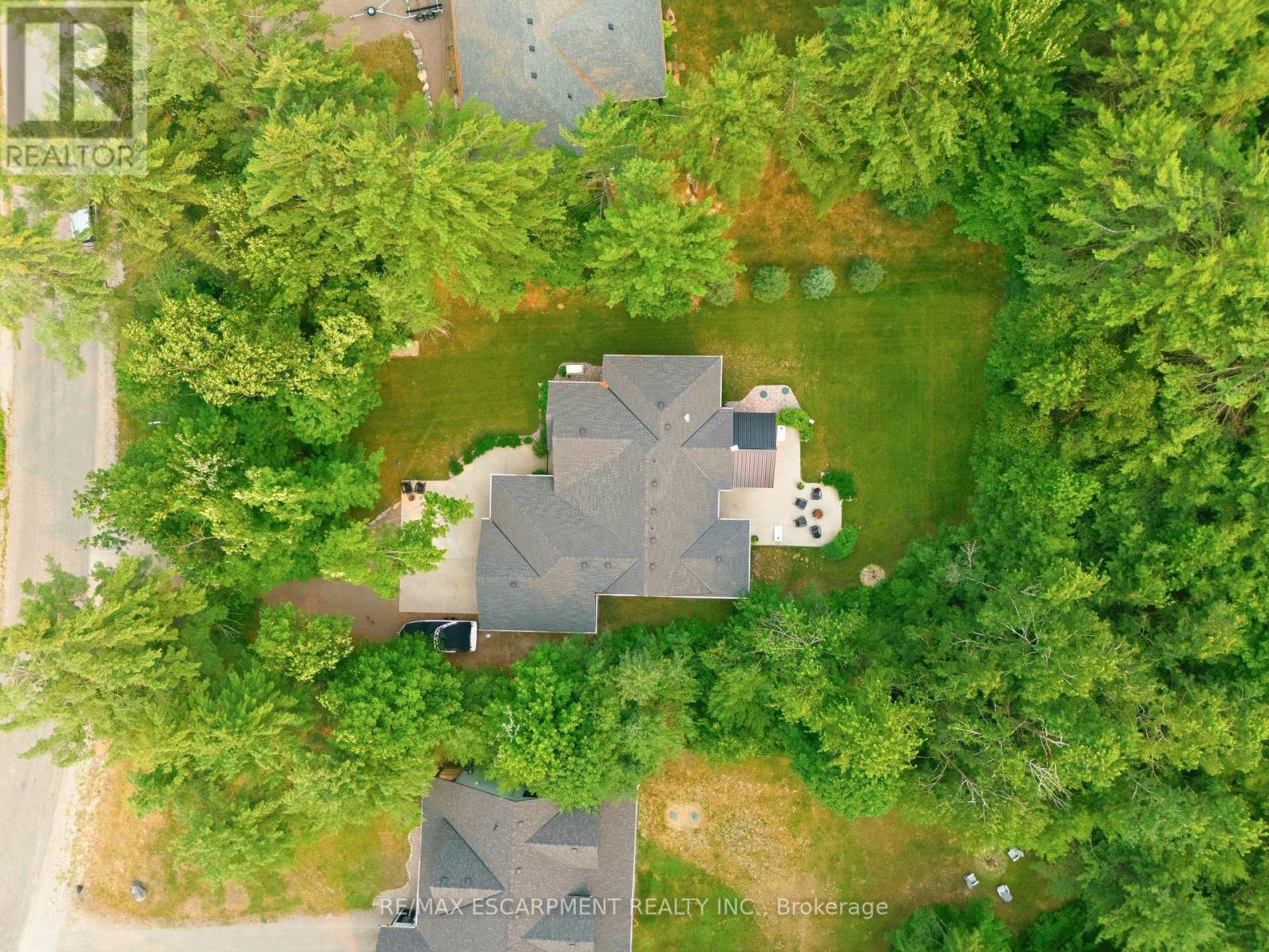 1039 XAVIER STREET - 32