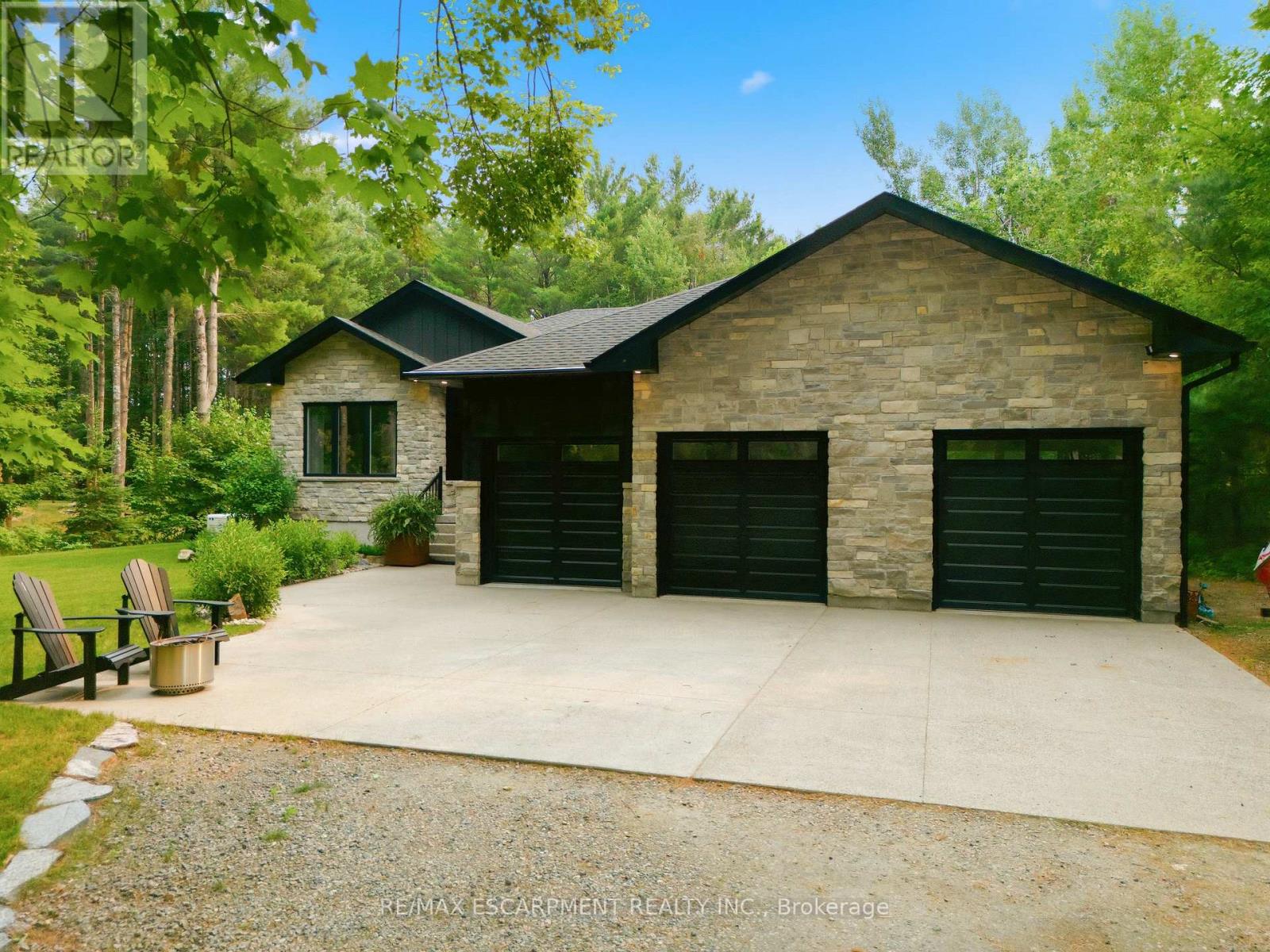 1039 XAVIER STREET - 4