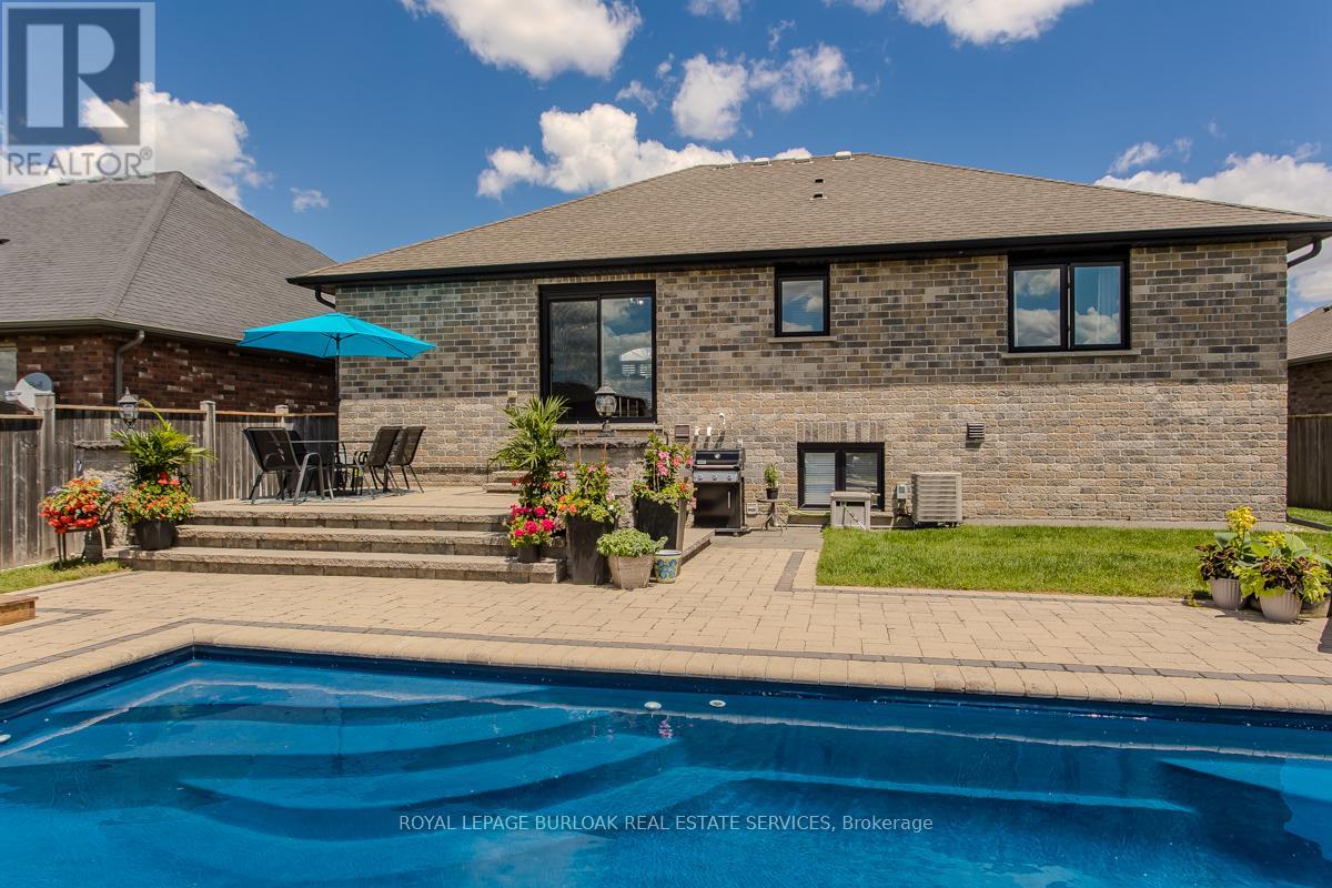 38 TAN AVENUE - Image 35