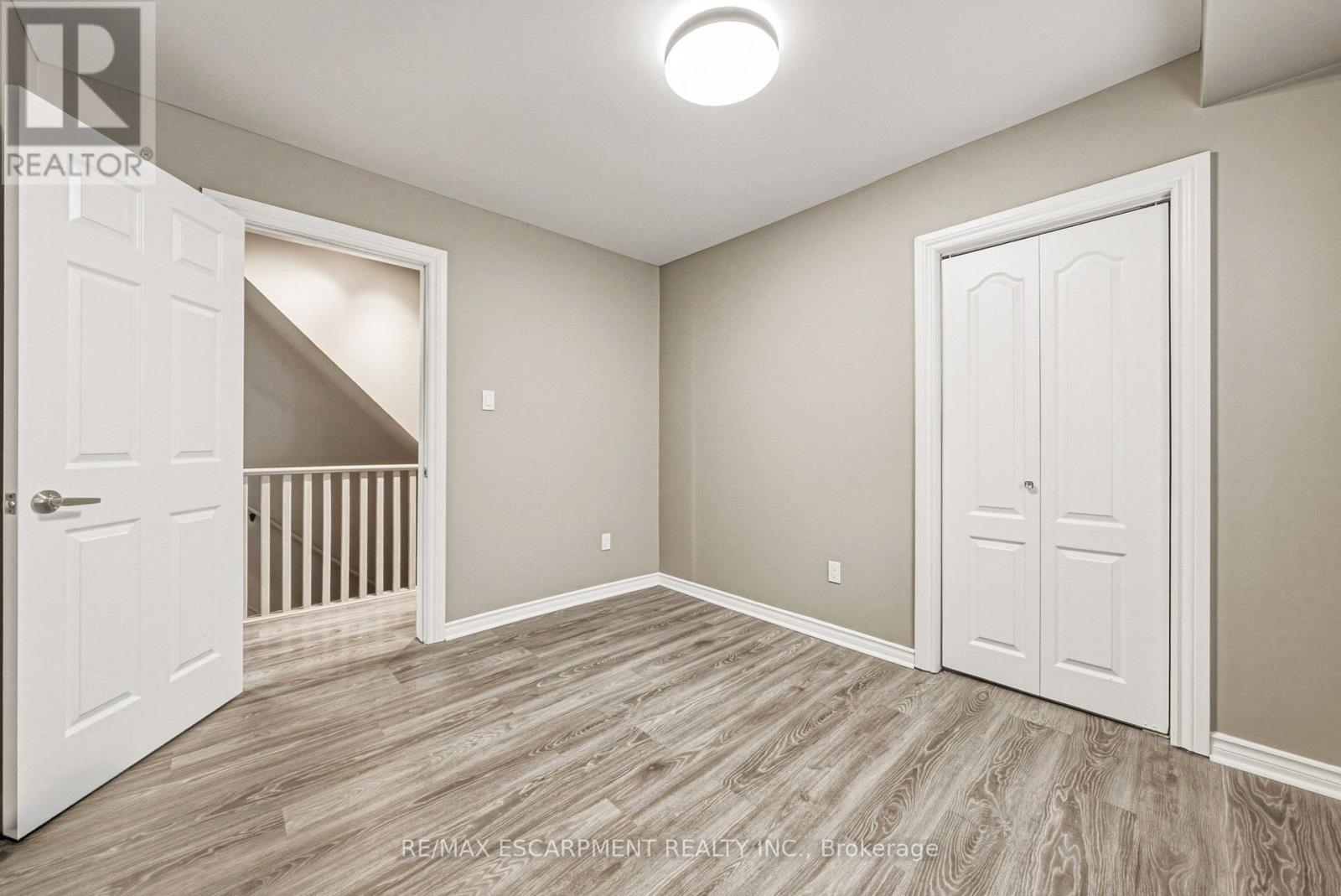 218 GROSVENOR AVENUE N - 17