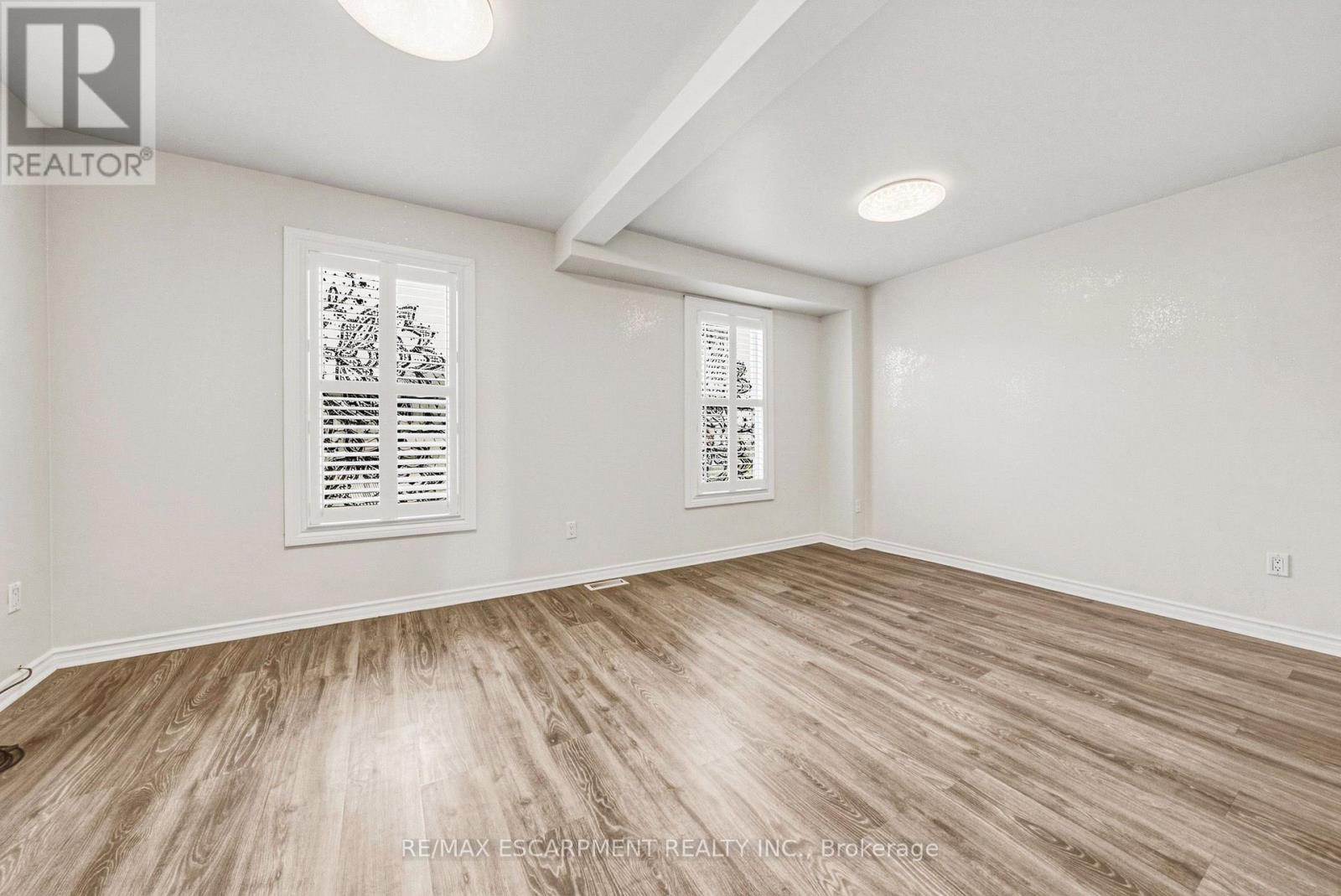 218 GROSVENOR AVENUE N - 19
