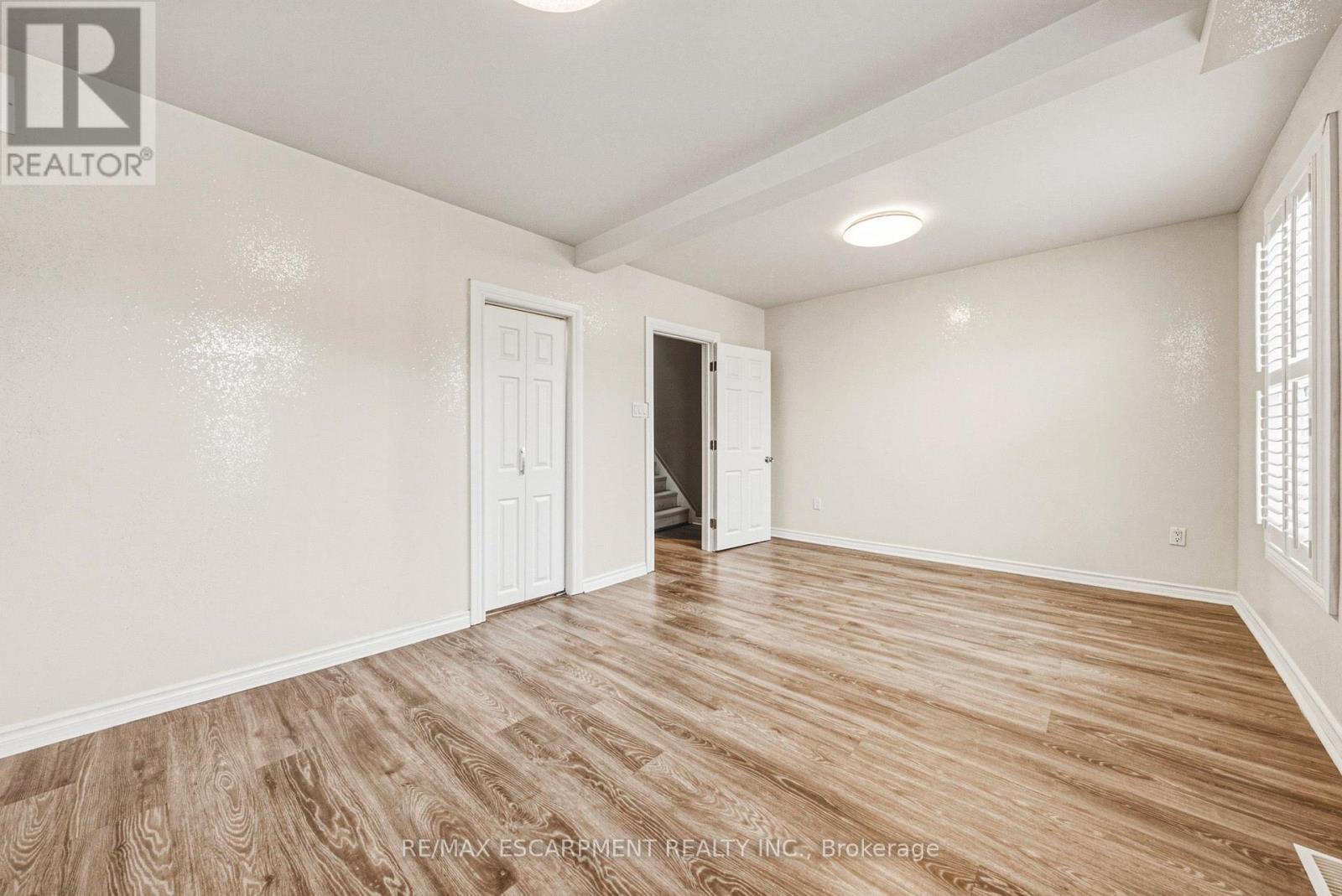 218 GROSVENOR AVENUE N - 20