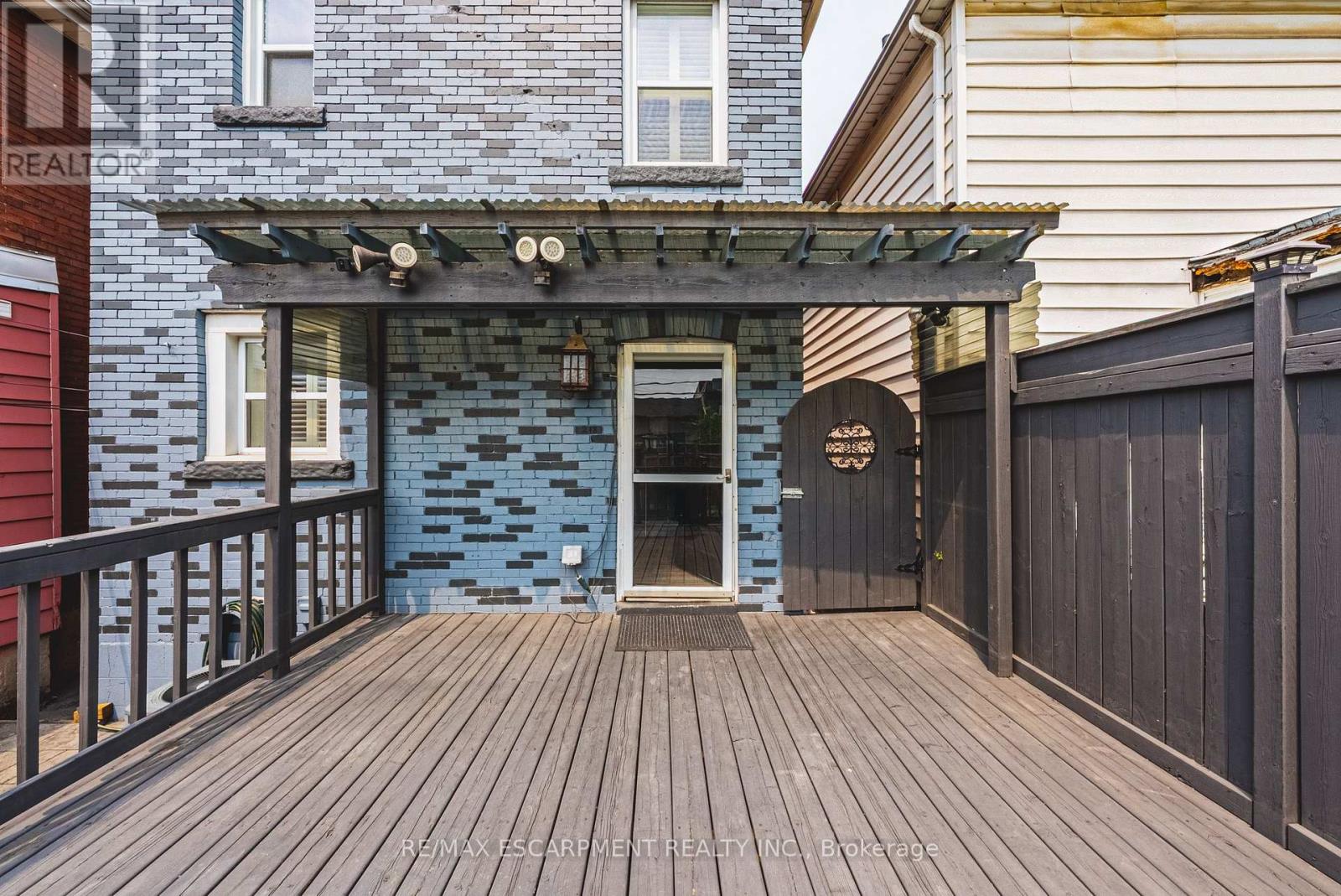 218 GROSVENOR AVENUE N - 29