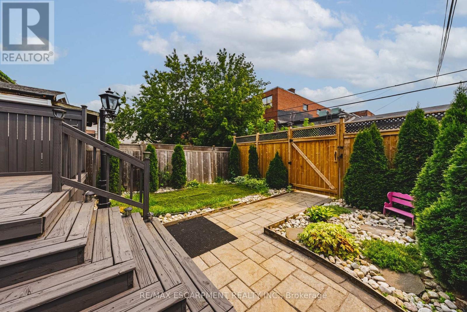 218 GROSVENOR AVENUE N - 30