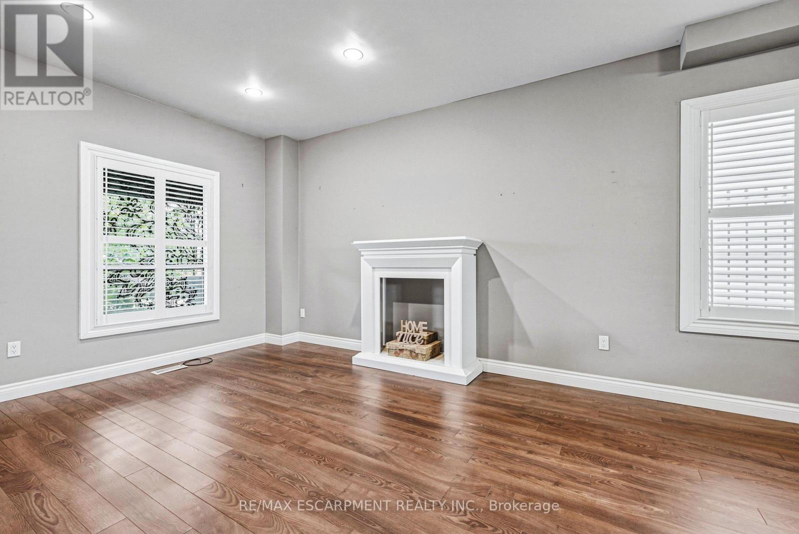 218 GROSVENOR AVENUE N - 6