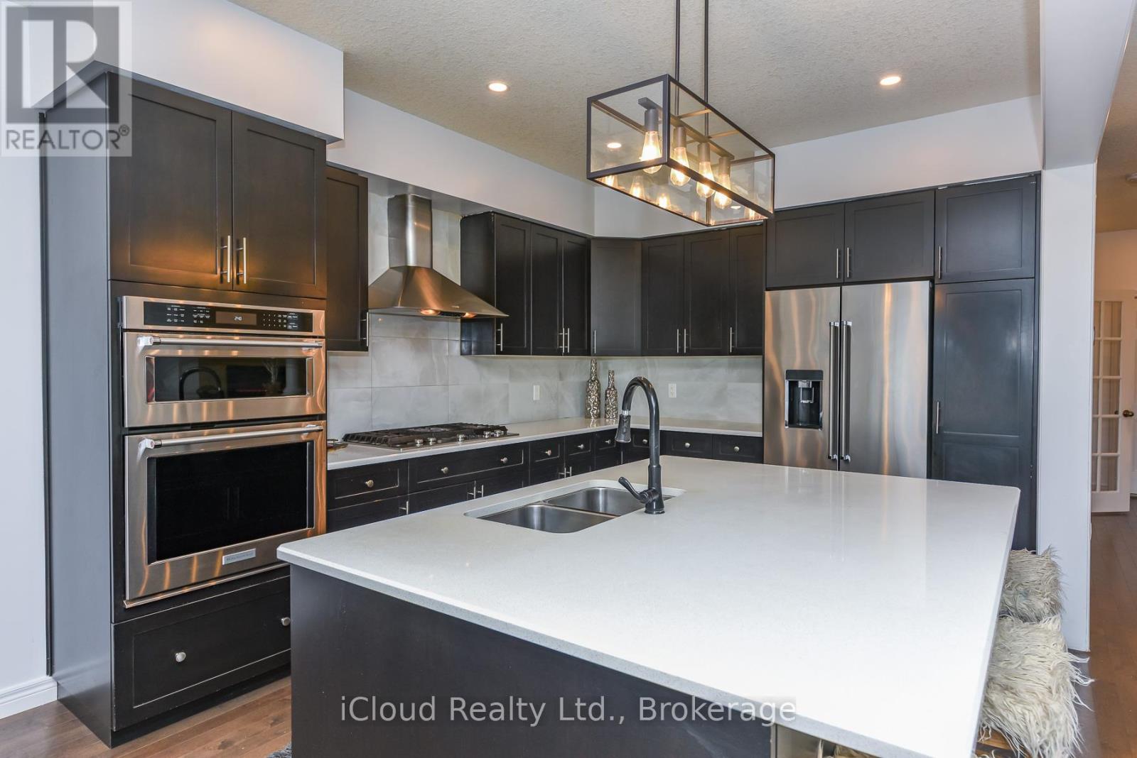 132 DRONE CRESCENT - 19