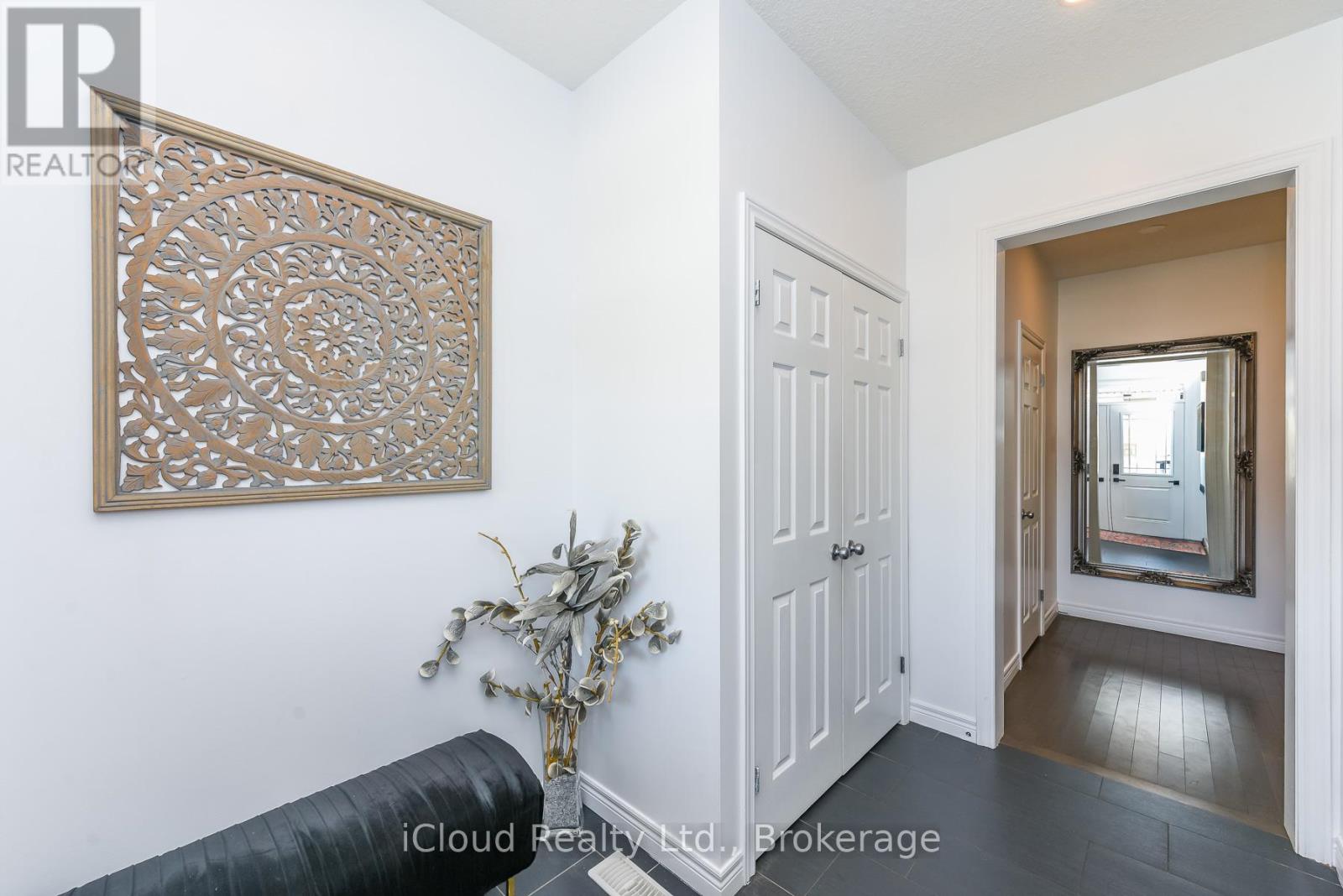 132 DRONE CRESCENT - 37