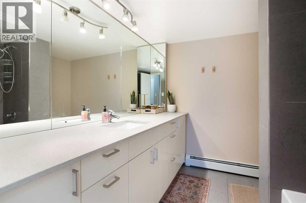 #2B 515 17 Avenue SW - 18