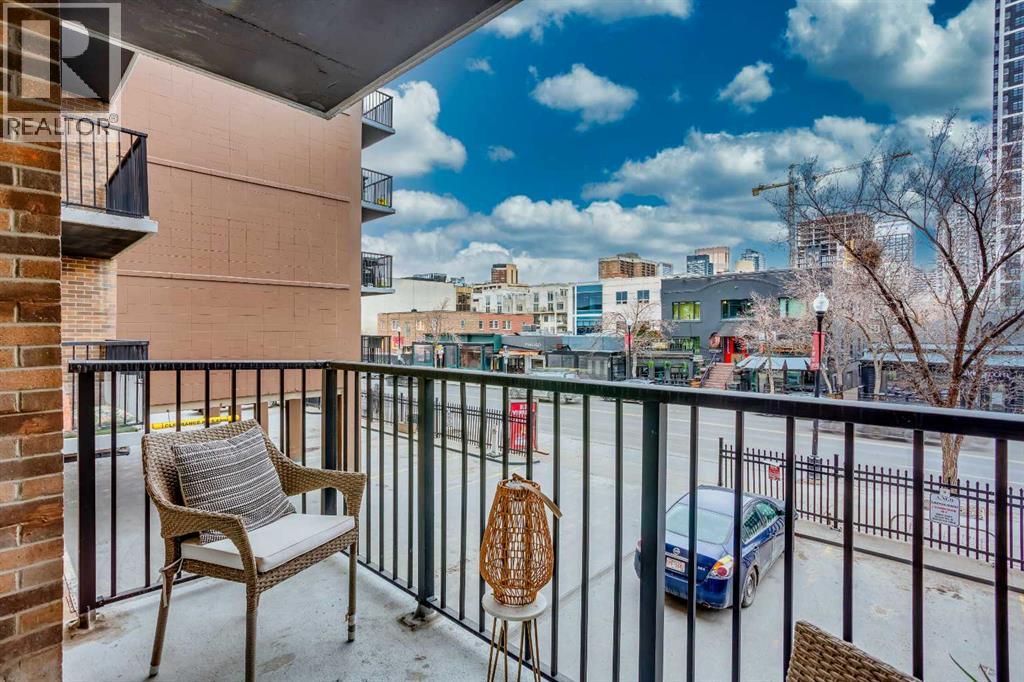 #2B 515 17 Avenue SW - 21