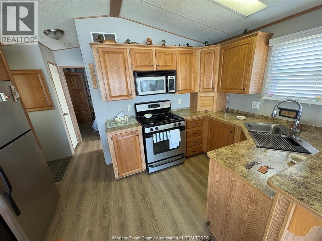 16 MULBERRY LANE - 29