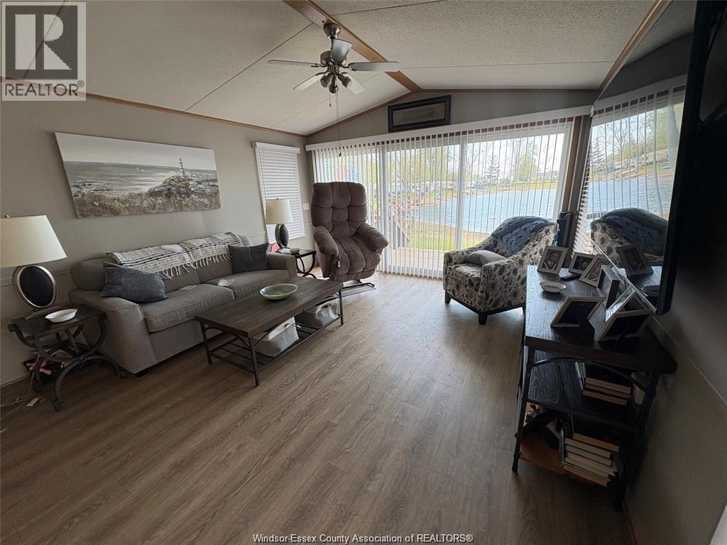 16 MULBERRY LANE - 20