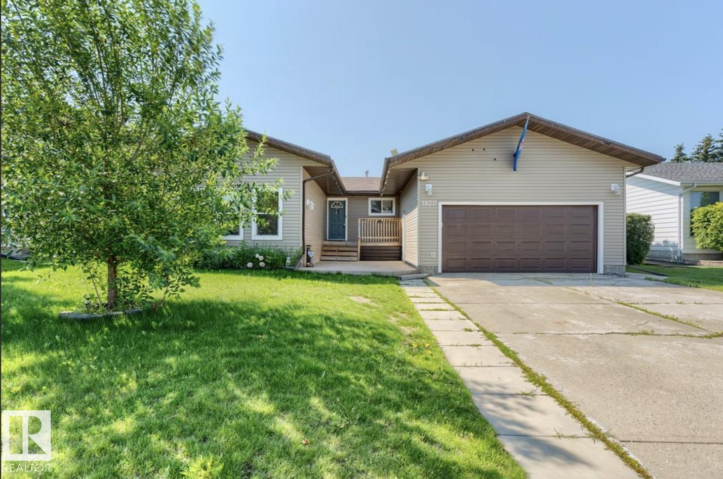 10211 95 Ave - 1