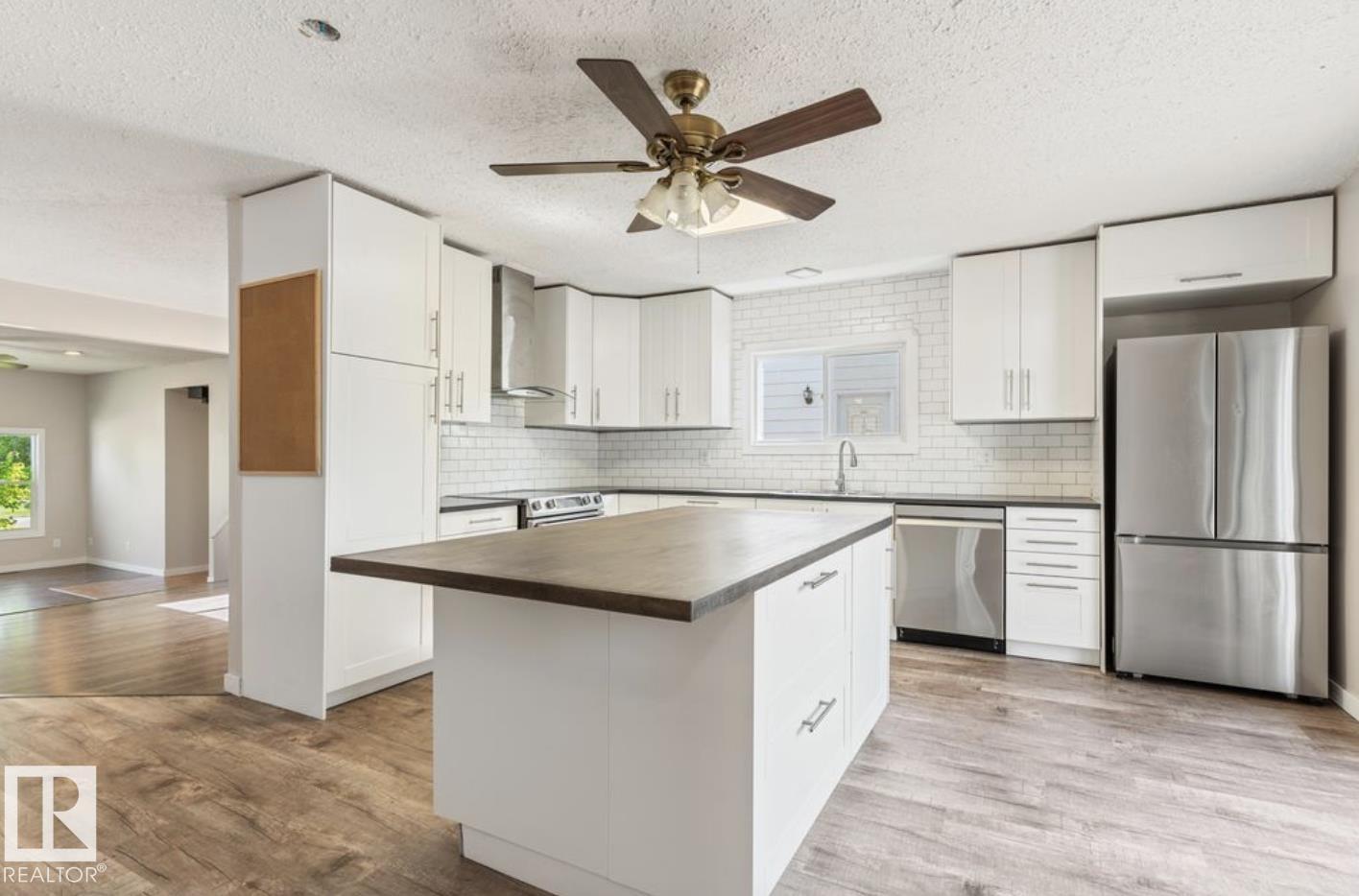 10211 95 Ave - 17