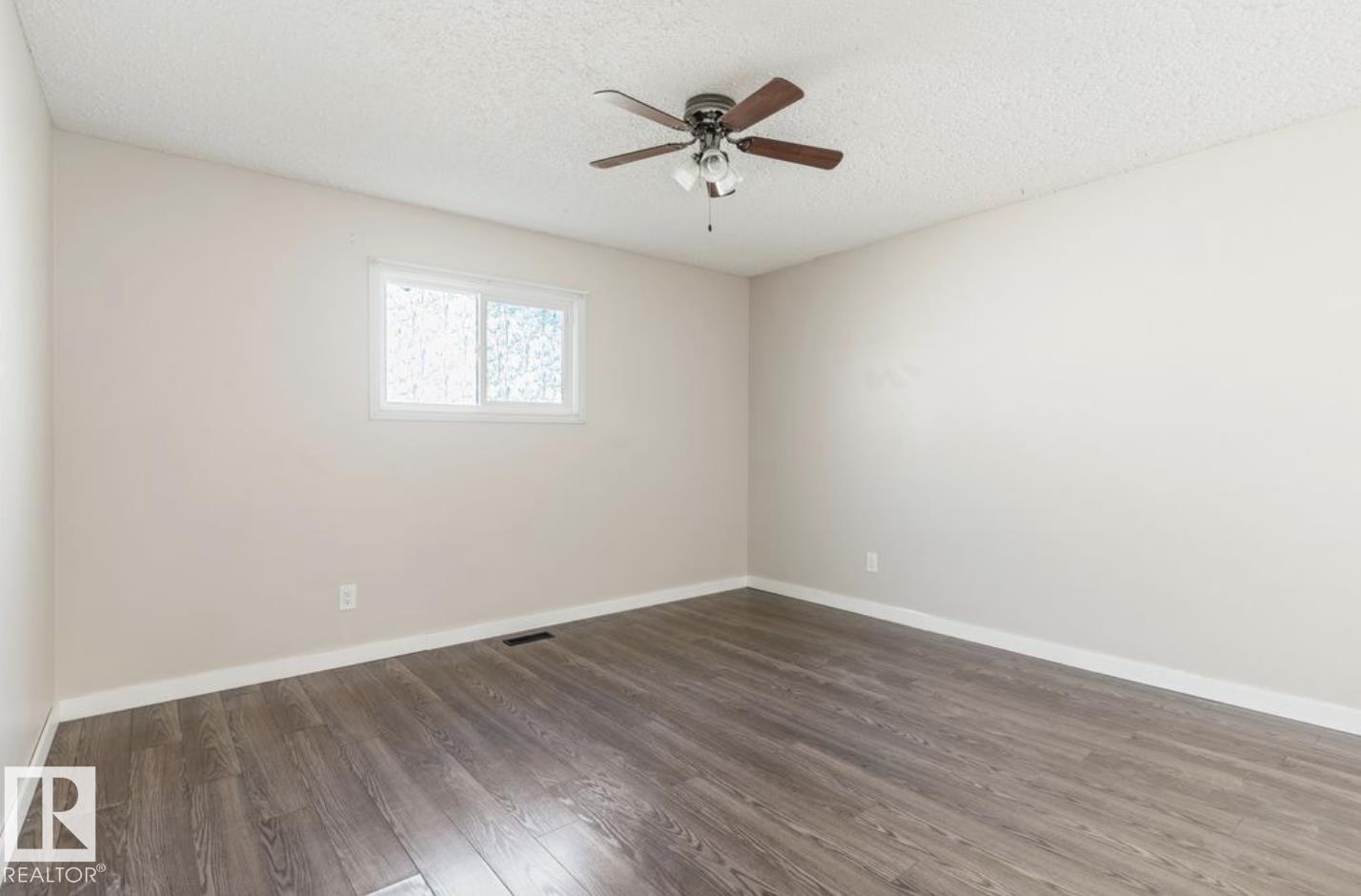 10211 95 Ave - 26
