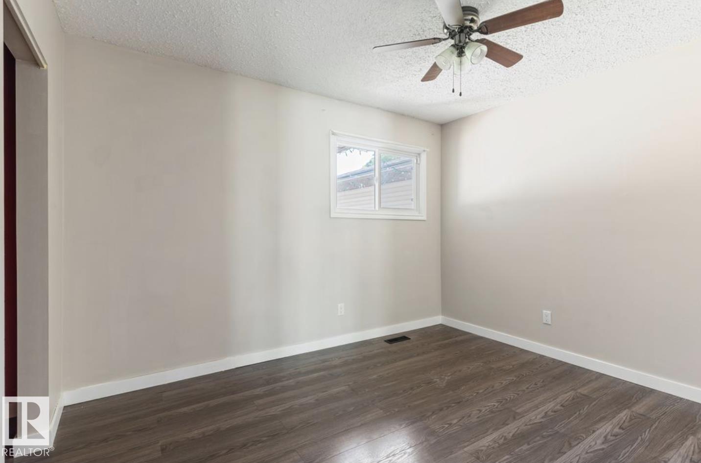 10211 95 Ave - 29