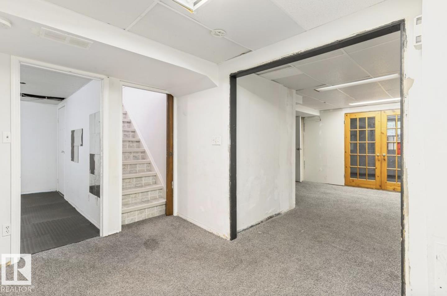 10211 95 Ave - 31