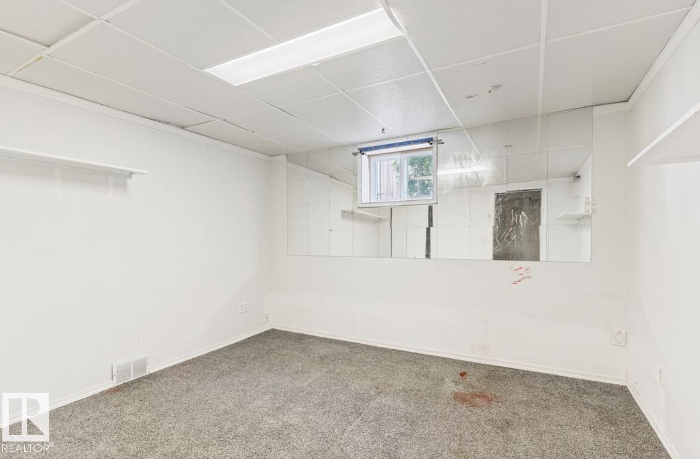 10211 95 Ave - 37