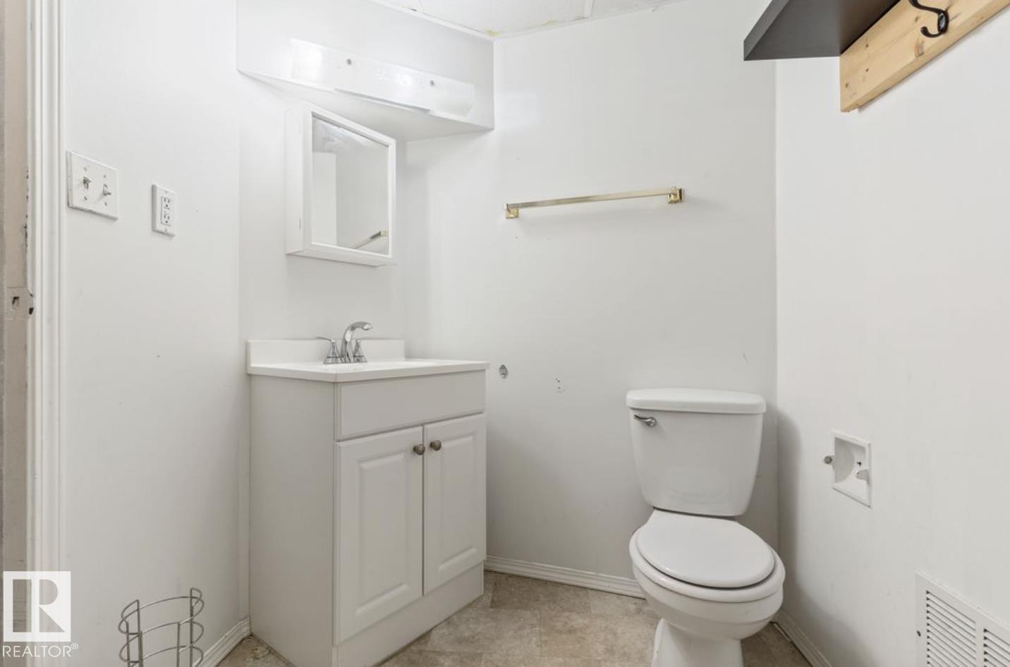 10211 95 Ave - 40
