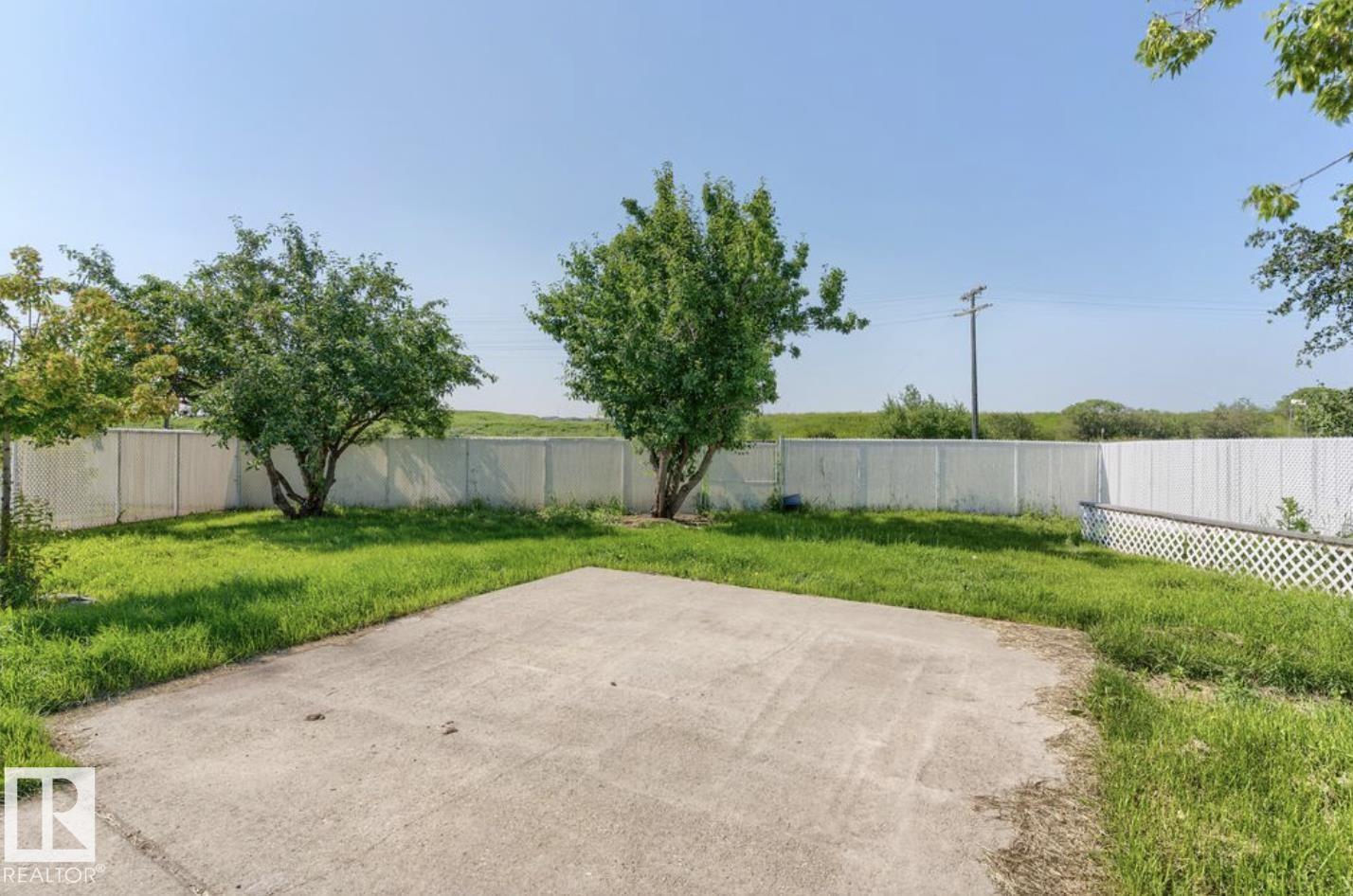 10211 95 Ave - 43