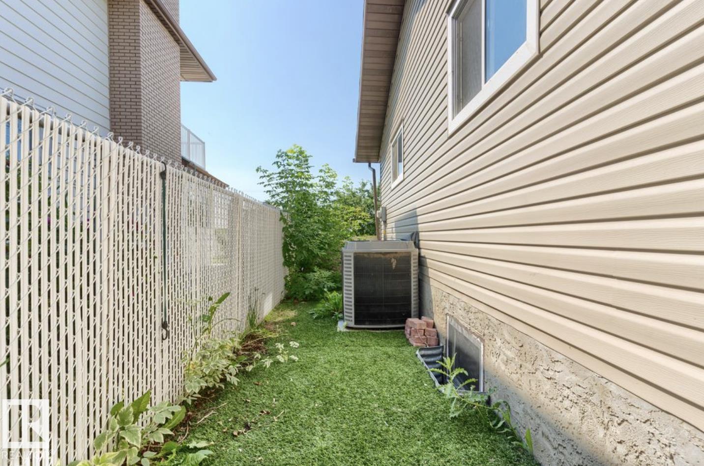 10211 95 Ave - 49