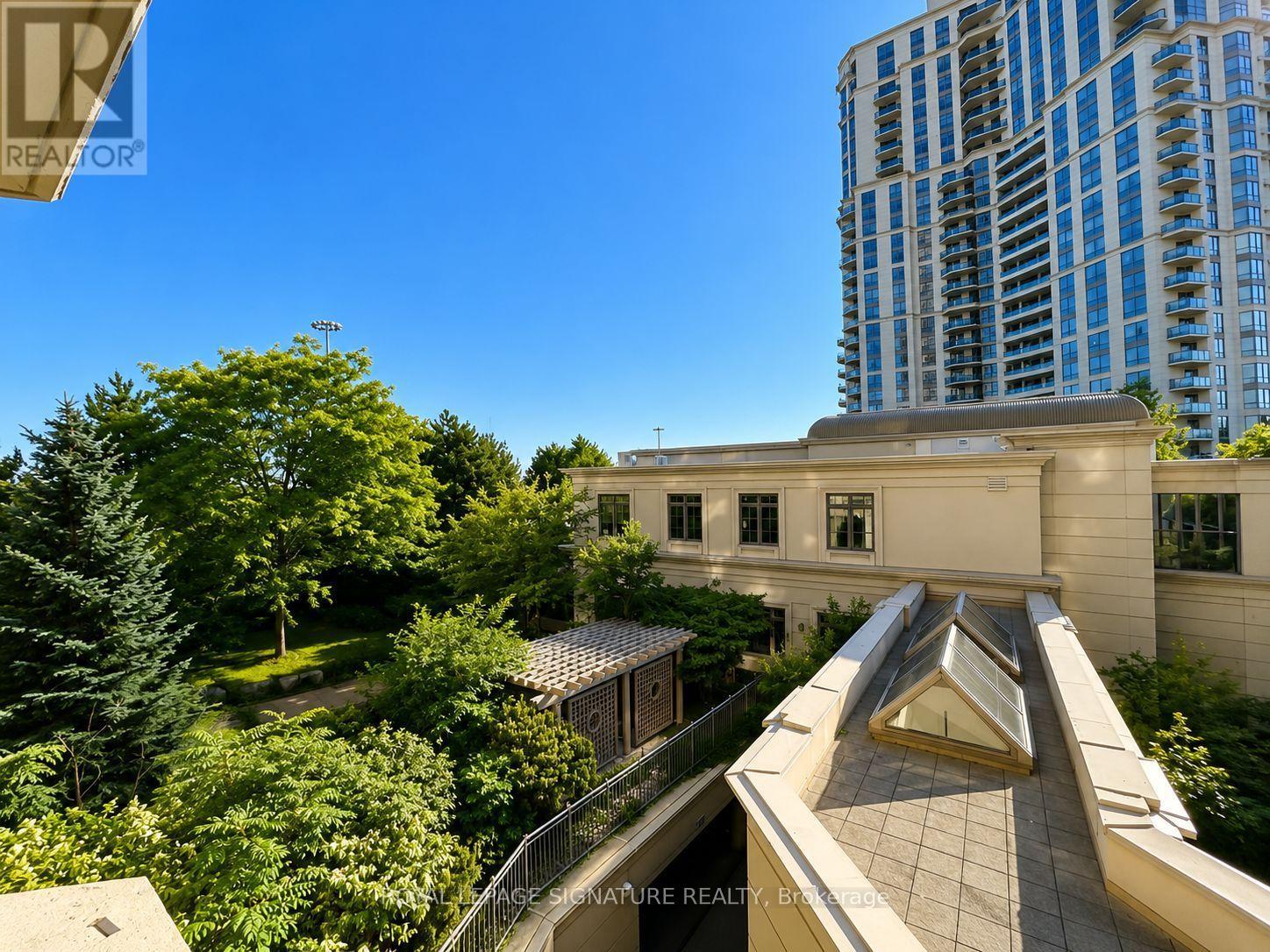 #323 80 HARRISON GARDEN BOULEVARD - 18