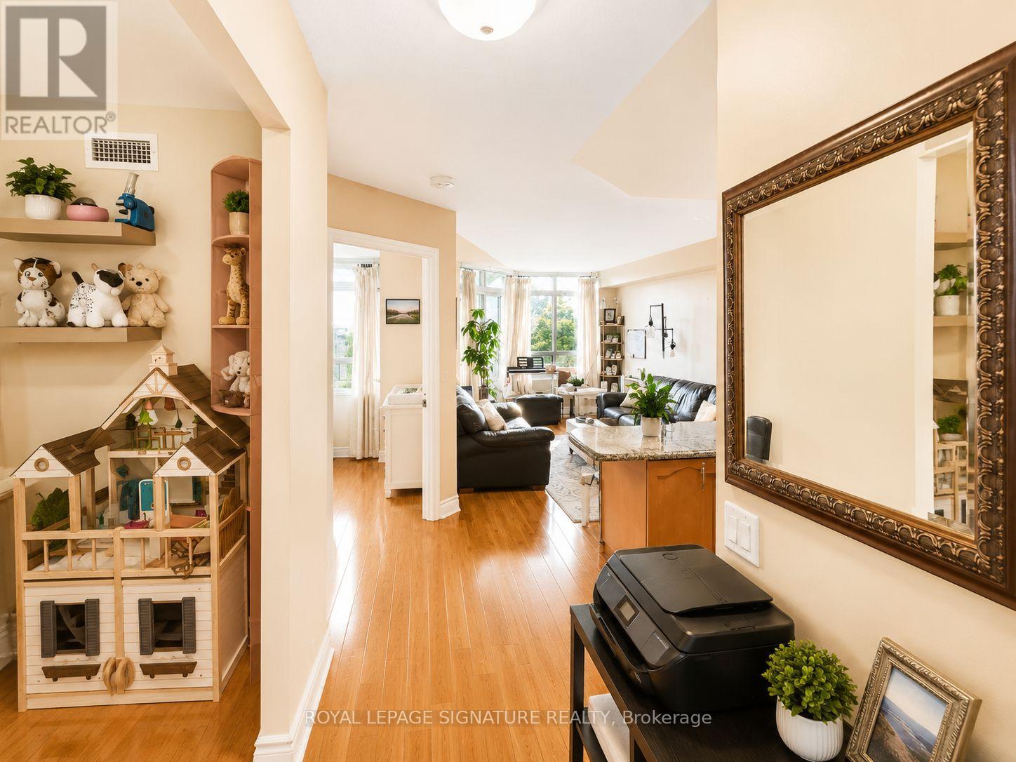 #323 80 HARRISON GARDEN BOULEVARD - 9
