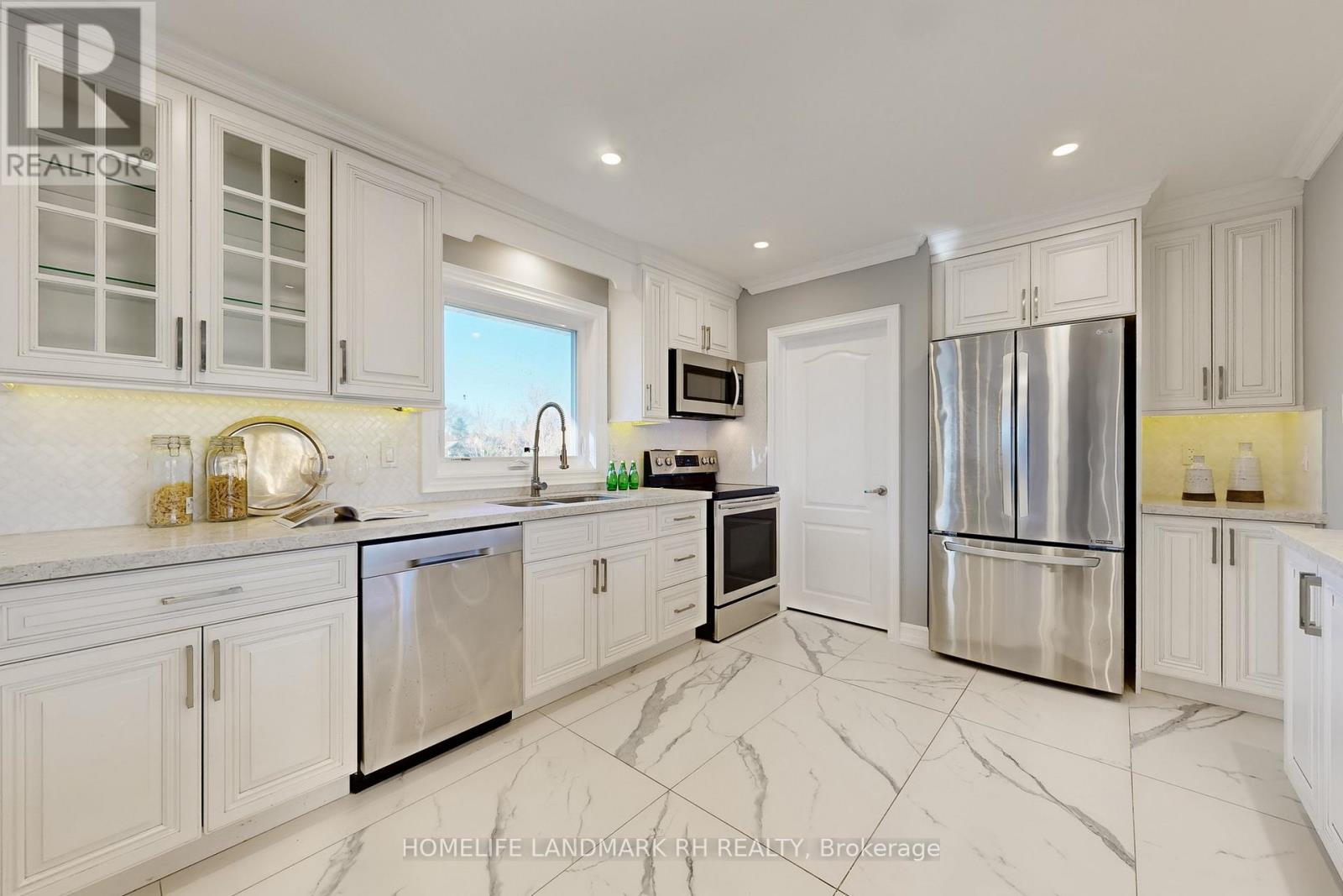88 RIVERGLEN DRIVE - 12