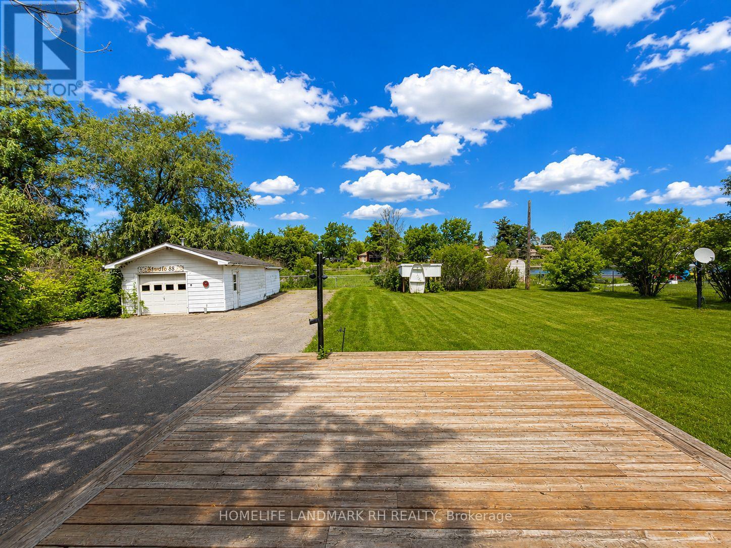 88 RIVERGLEN DRIVE - 17