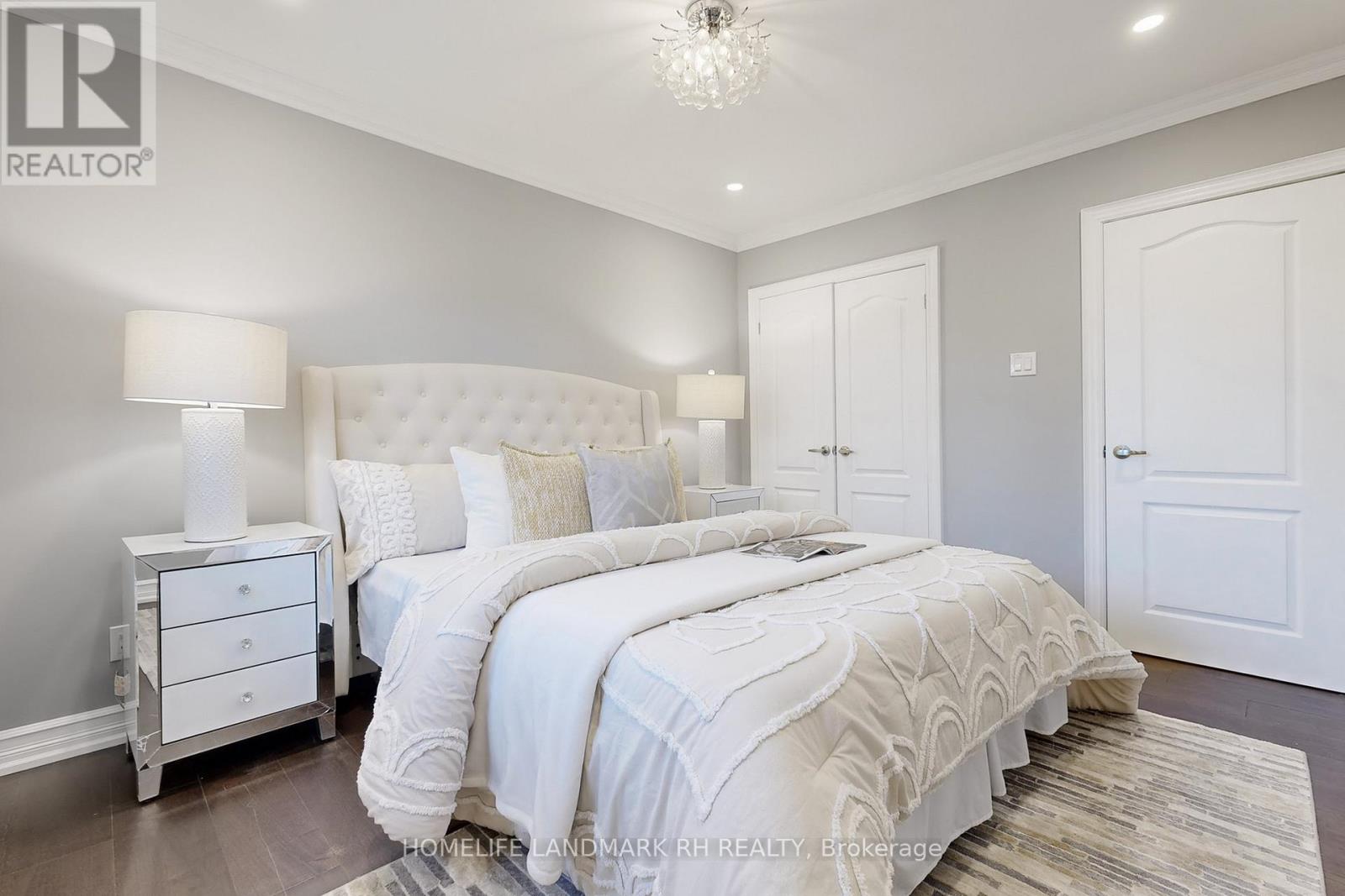 88 RIVERGLEN DRIVE - 21