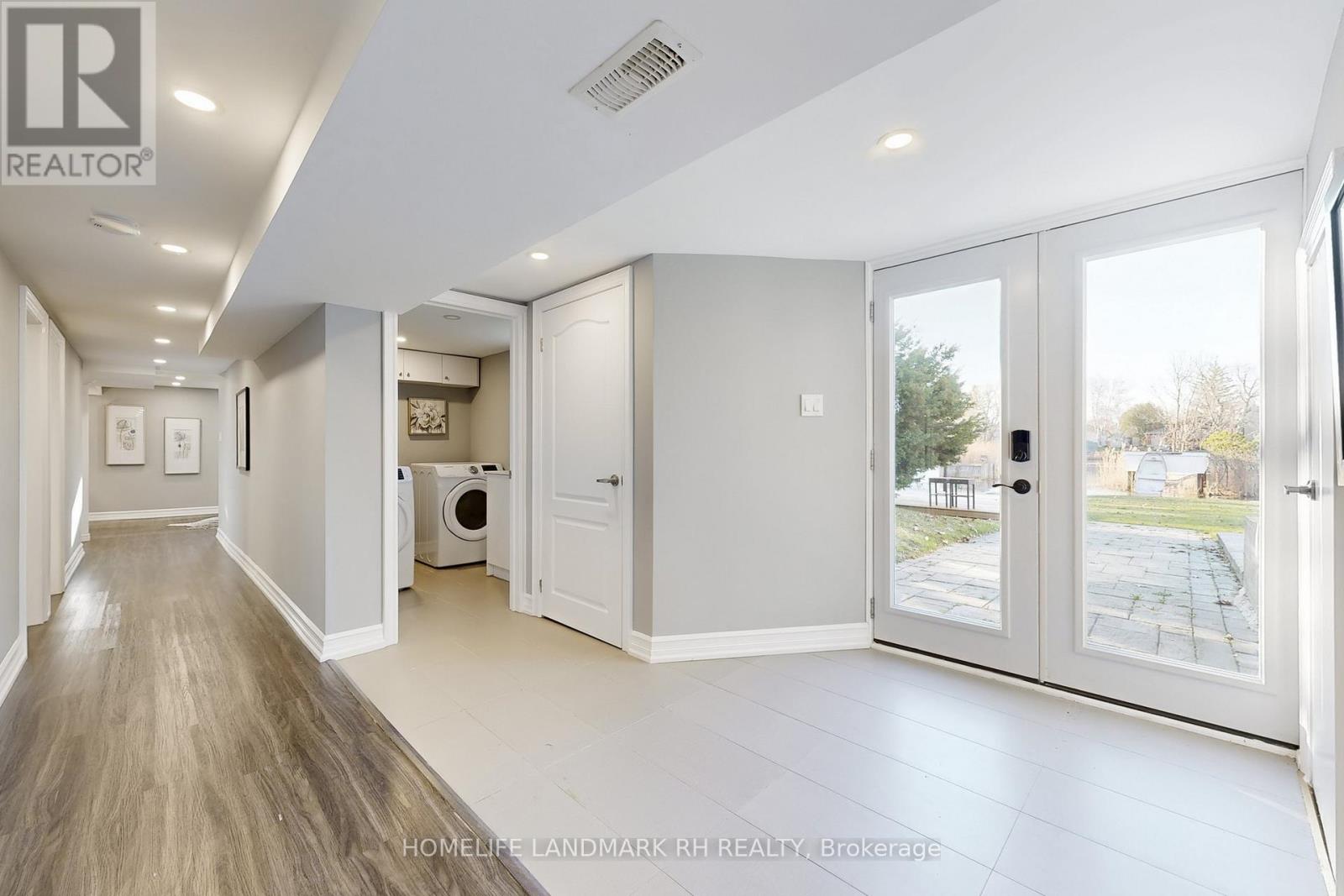 88 RIVERGLEN DRIVE - 28