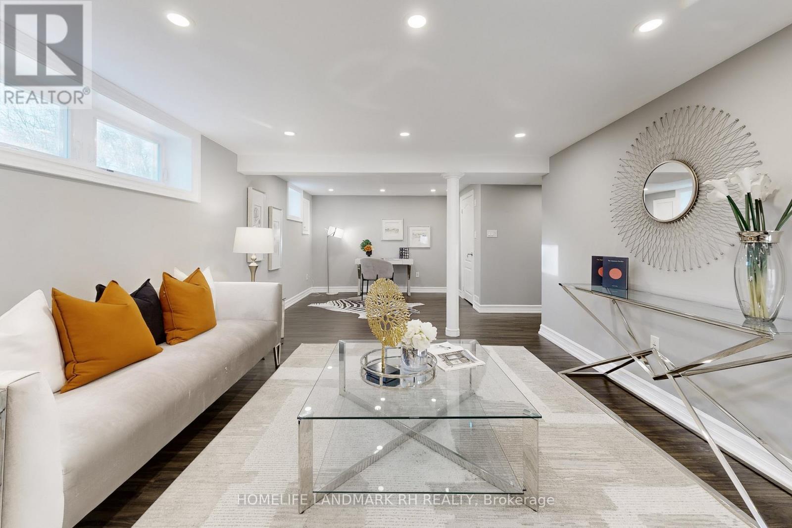 88 RIVERGLEN DRIVE - 31