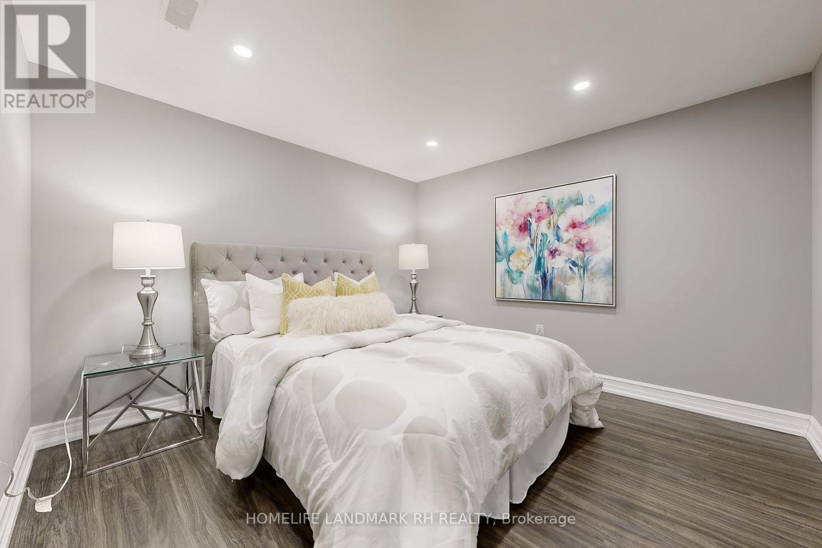 88 RIVERGLEN DRIVE - 33
