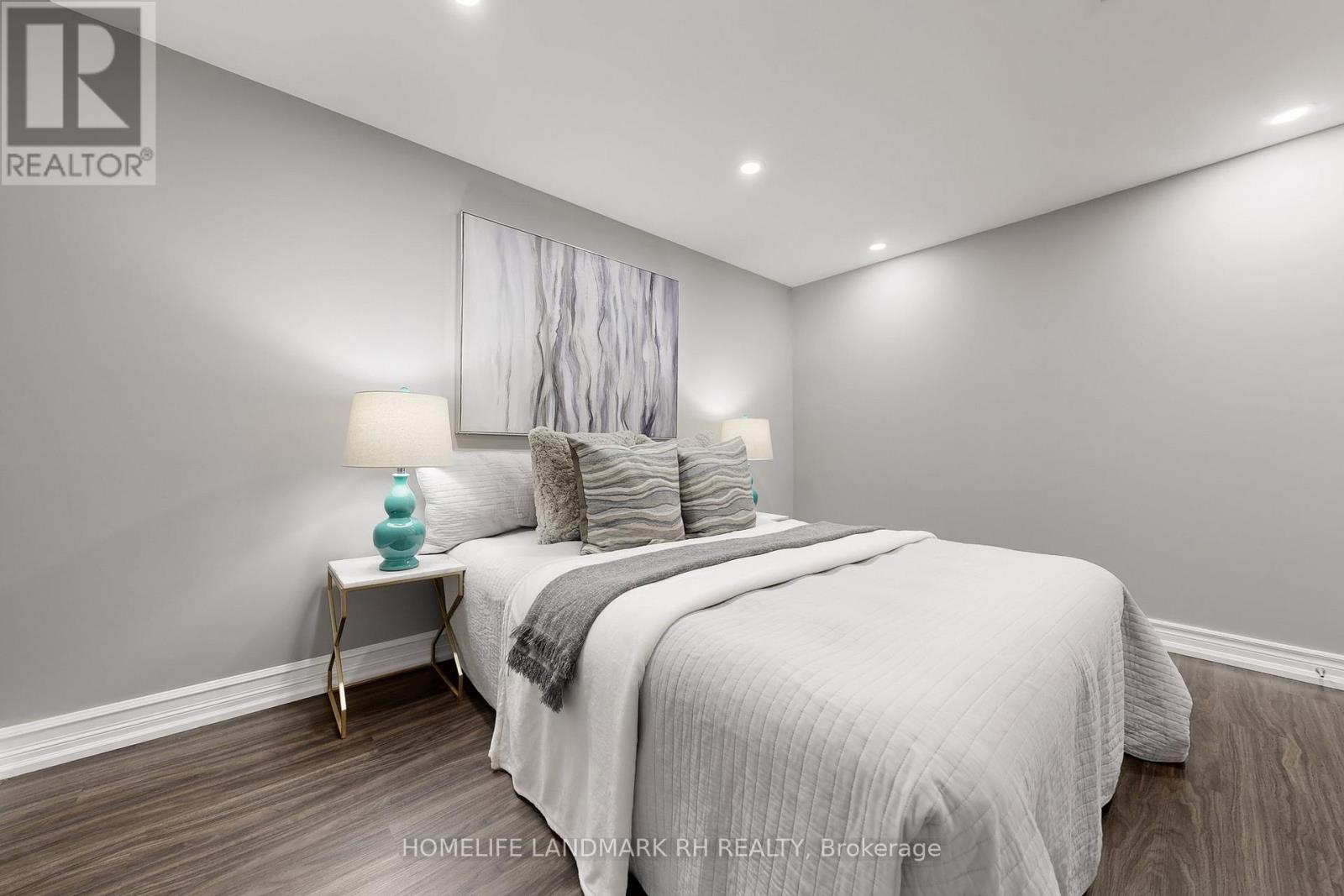 88 RIVERGLEN DRIVE - 35