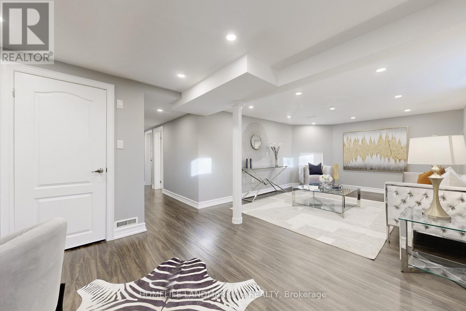 88 RIVERGLEN DRIVE - 32