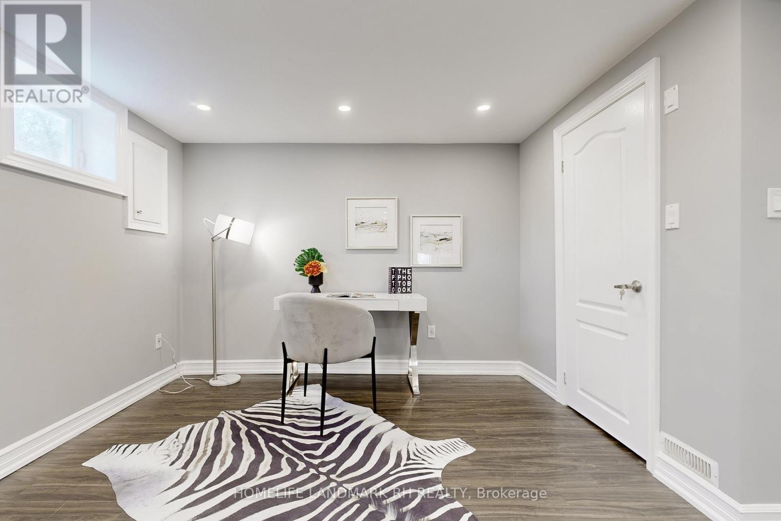88 RIVERGLEN DRIVE - 30