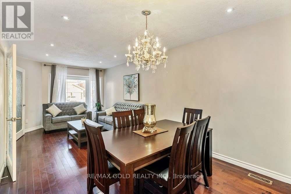 573 BURNETT AVENUE - 9