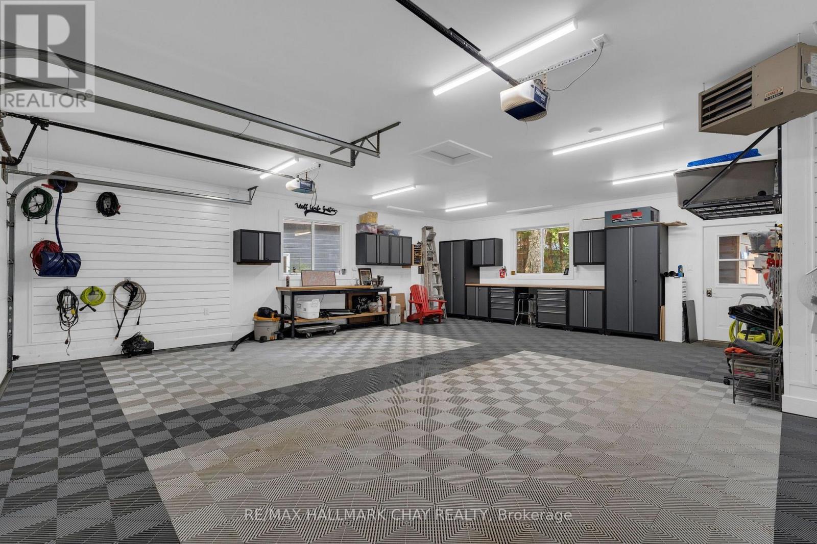 1319 WOLF CIRCLE - Image 37
