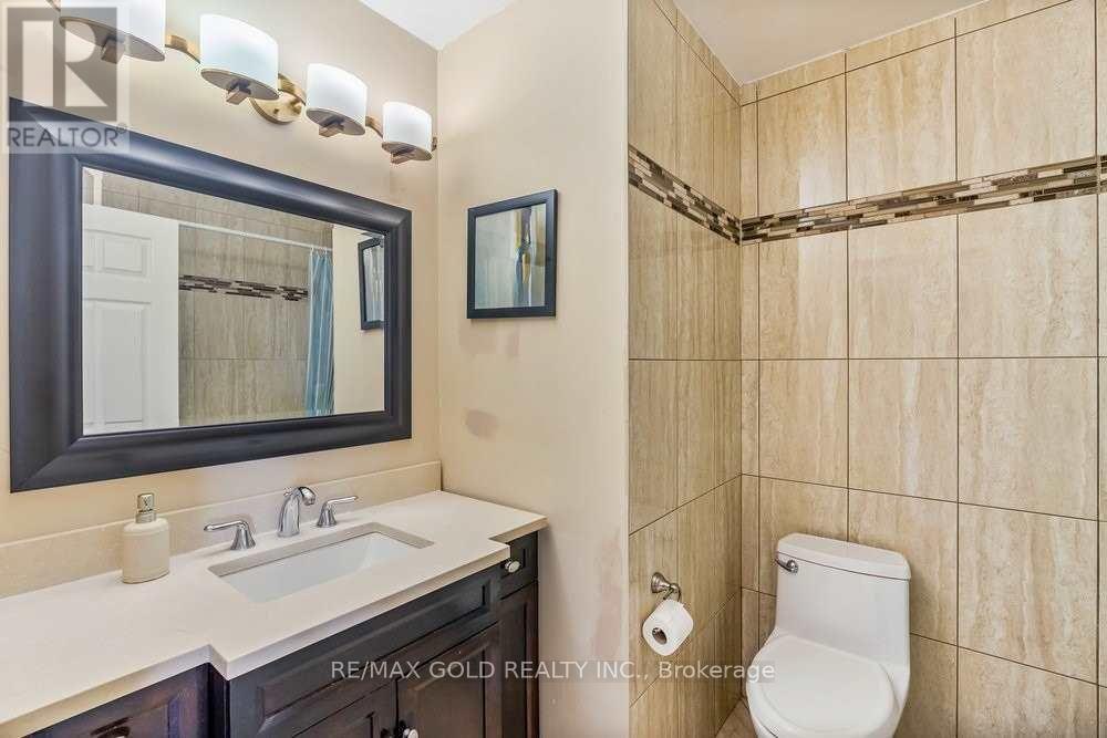573 BURNETT AVENUE - Image 23