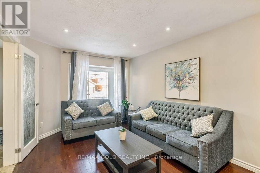573 BURNETT AVENUE - 6