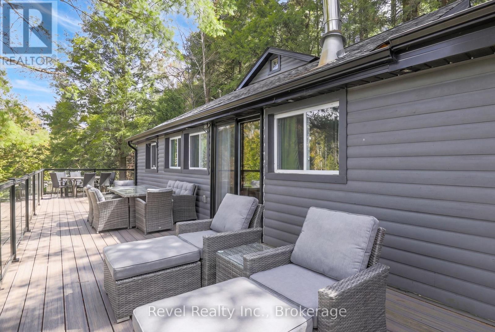 1129 LAKESHORE ROAD - 4