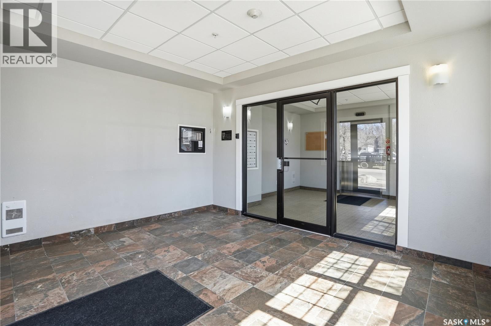 #206 2255 ANGUS STREET - 3